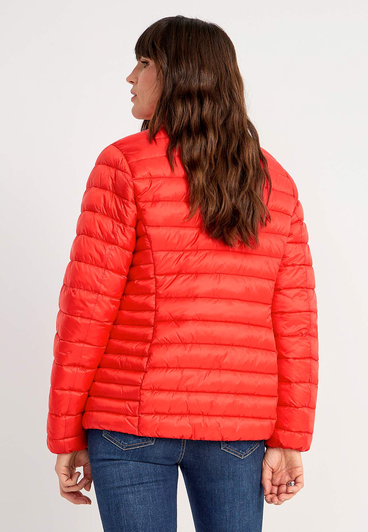 Practical, stylish lightweight jacket
