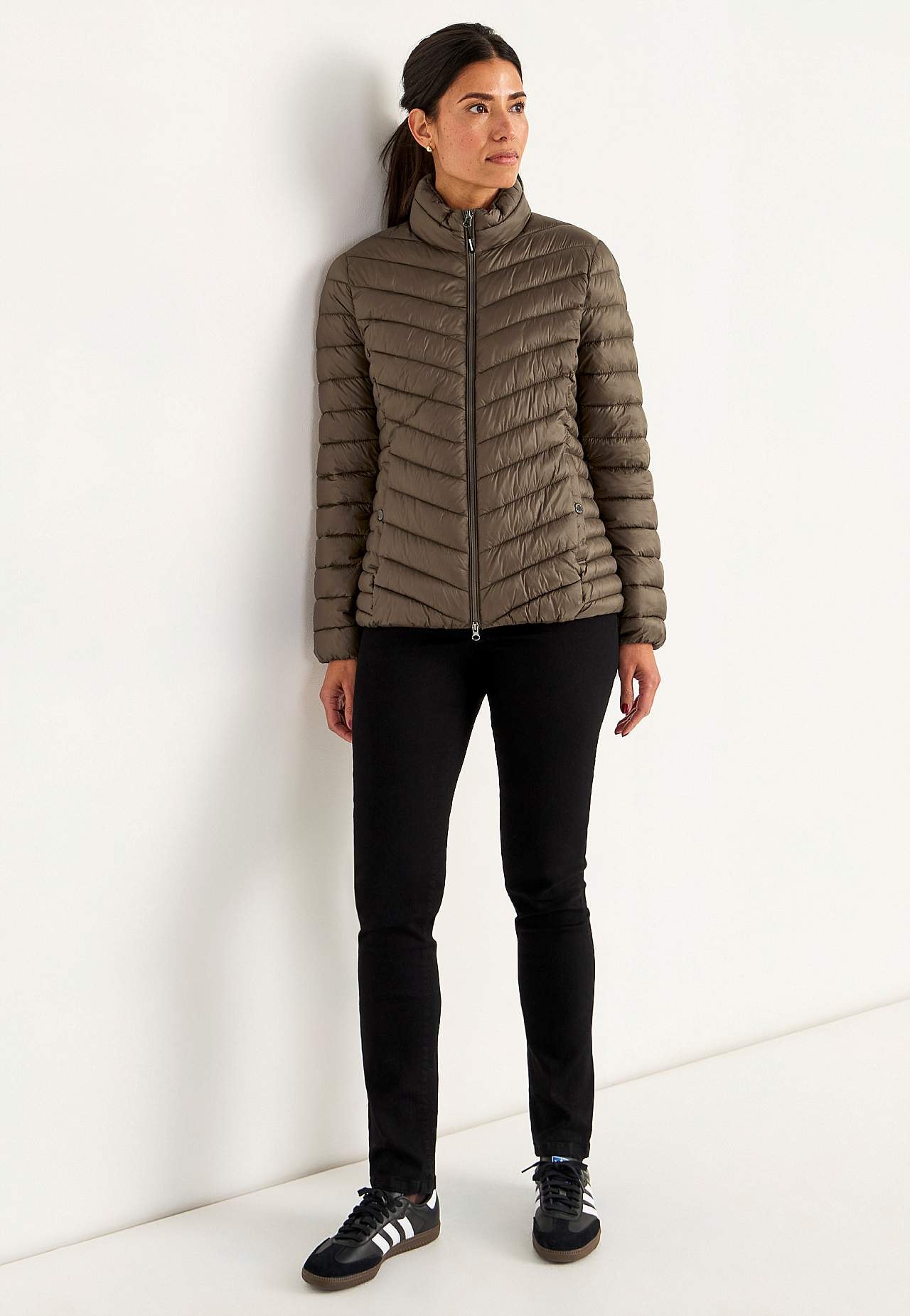 Practical, stylish lightweight jacket