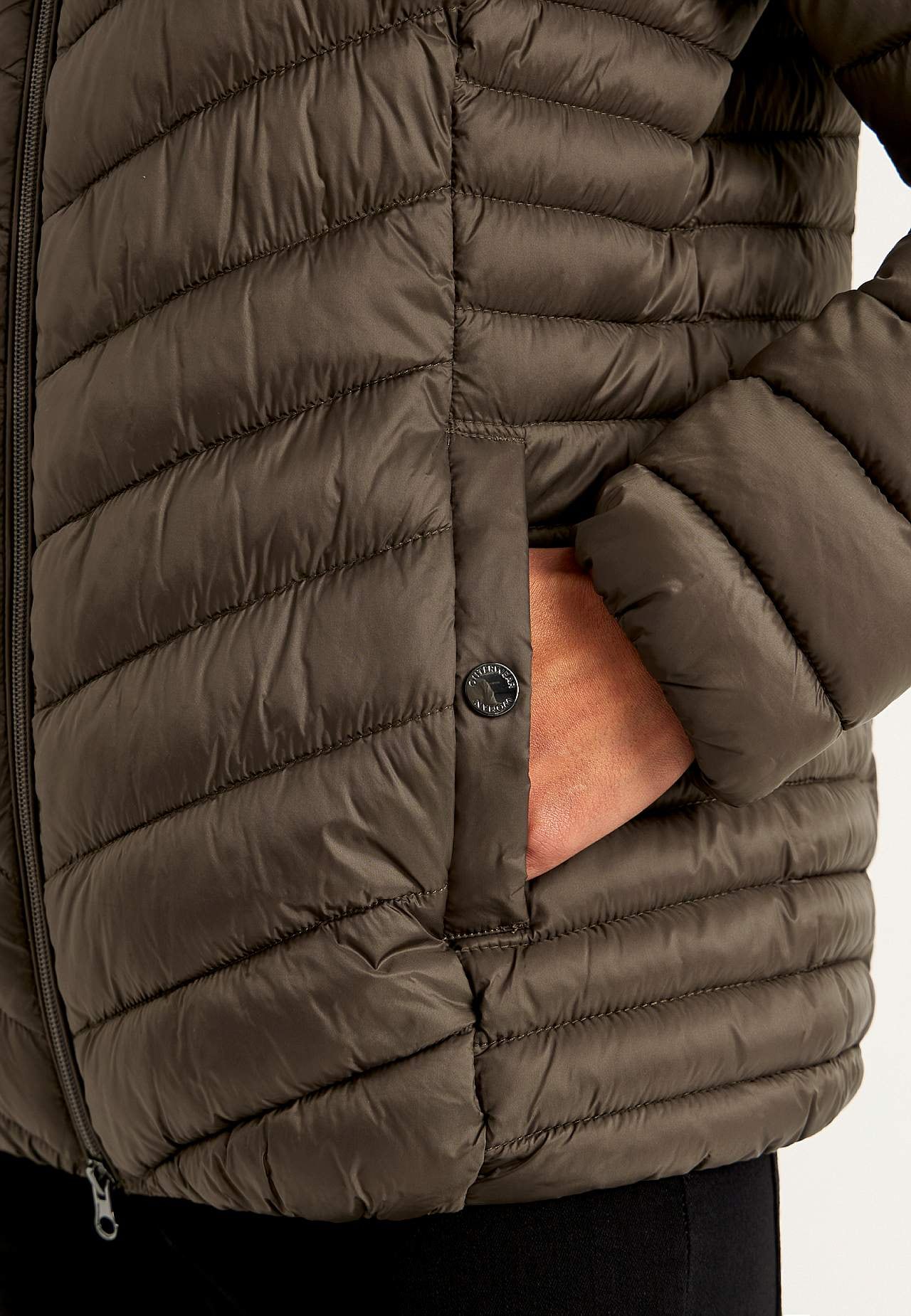 Practical, stylish lightweight jacket
