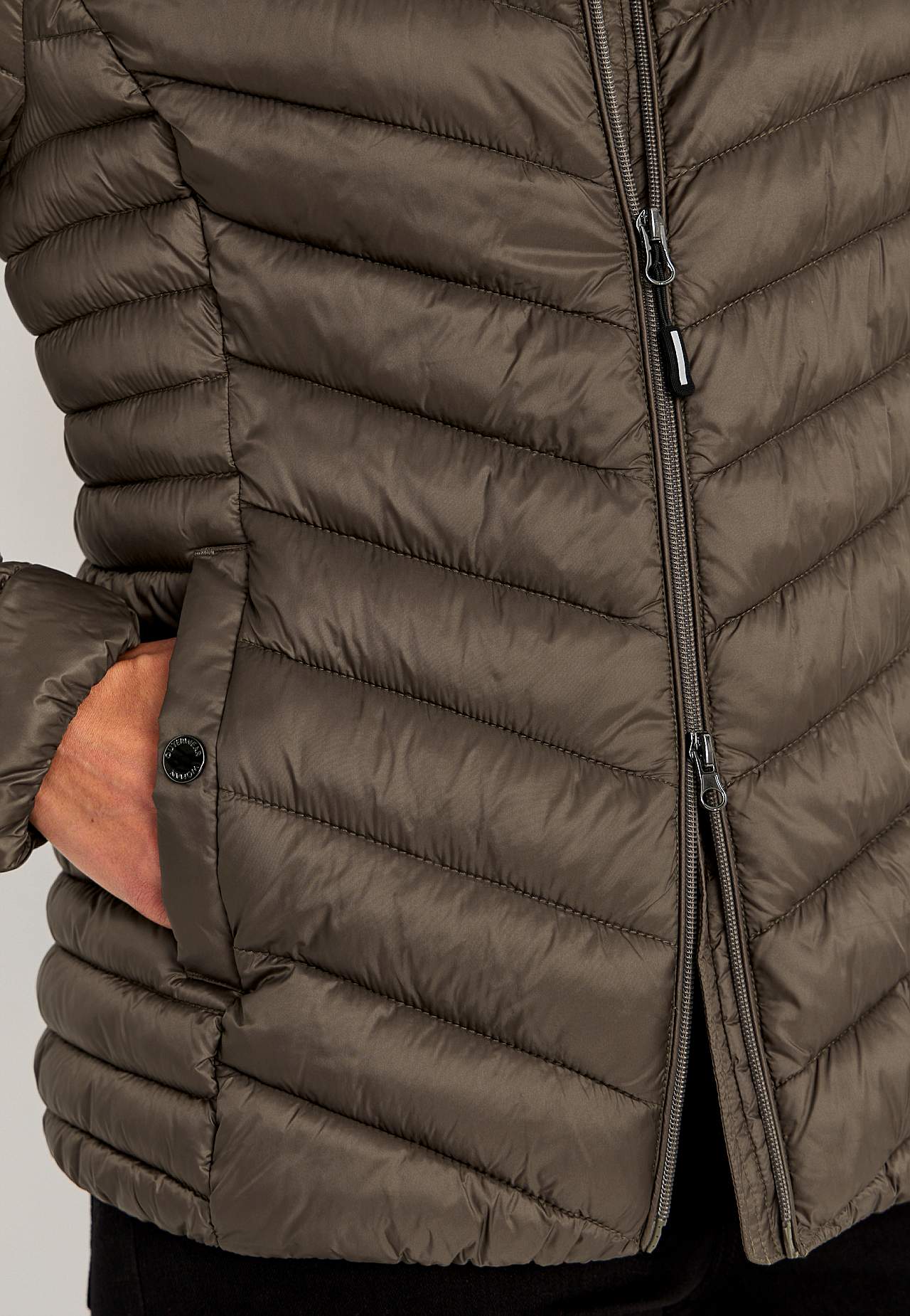 Practical, stylish lightweight jacket