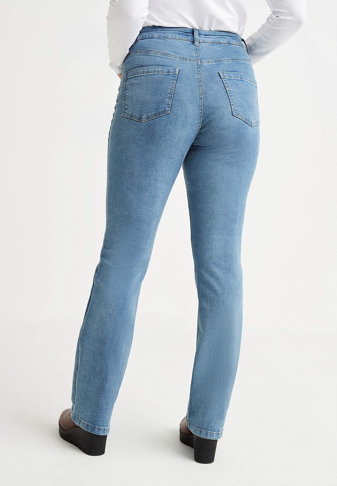 Gently flared jeans Nikita