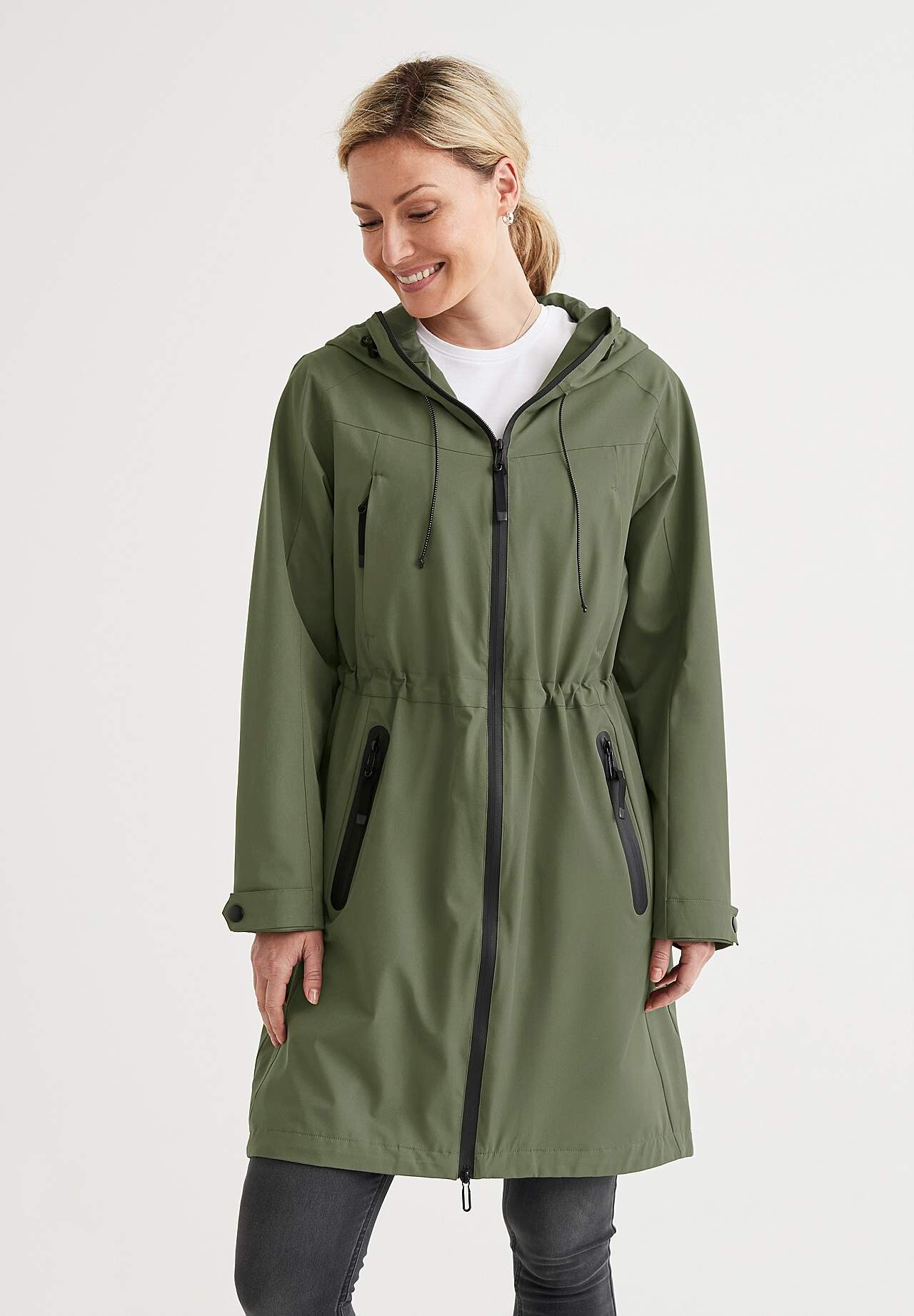 Wind- and water-repellent jacket Cloudia