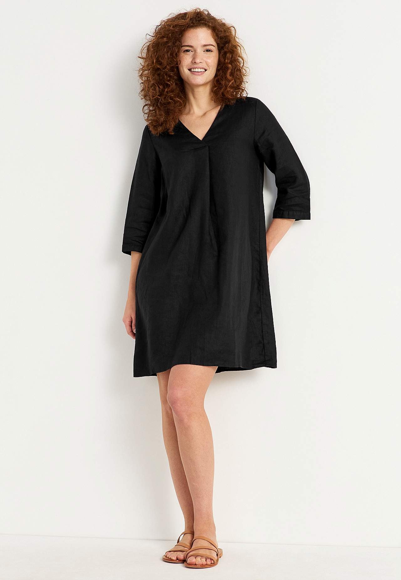 Linen Premium dress with v neckline Joanne