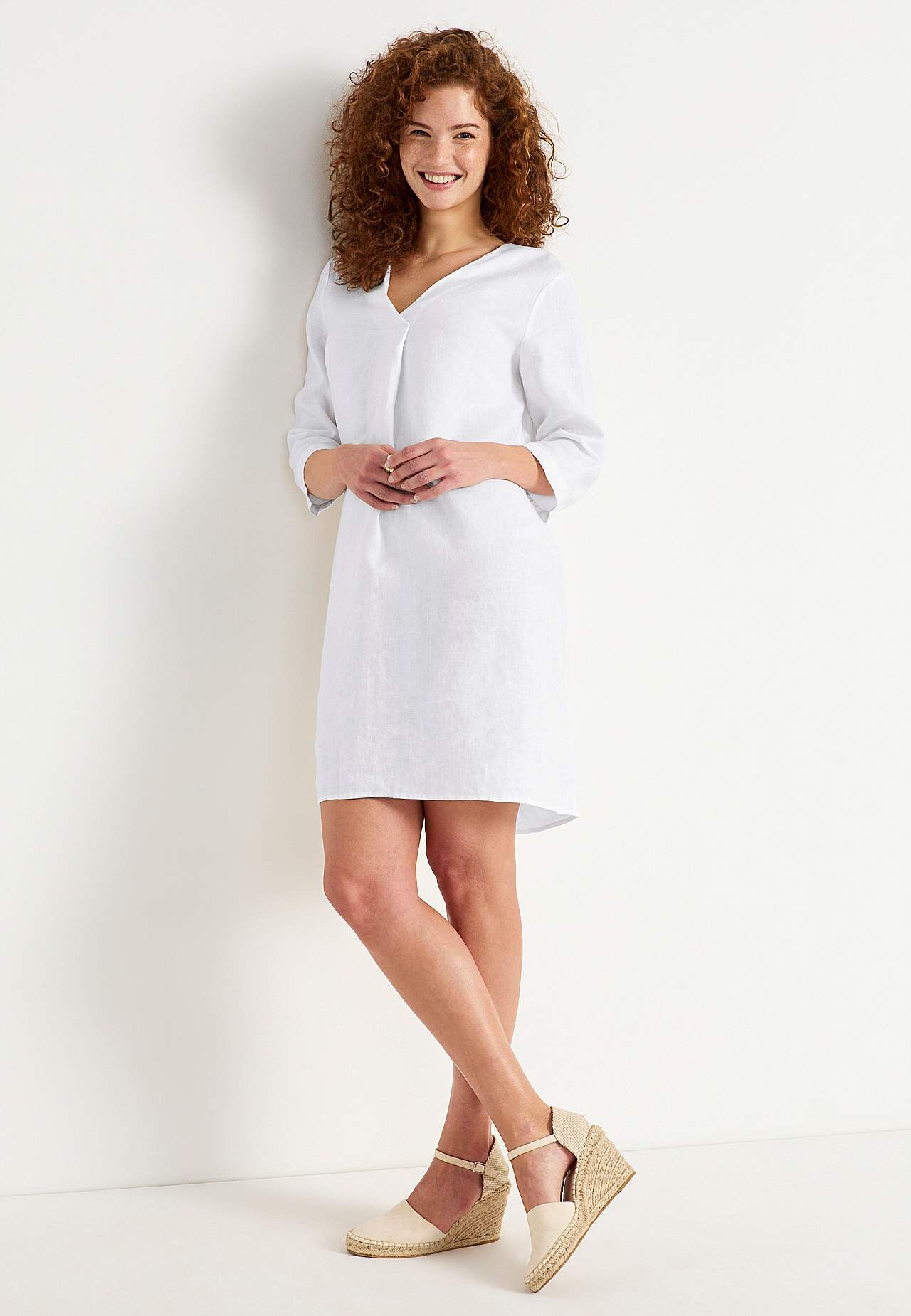 Linen Premium dress with v neckline