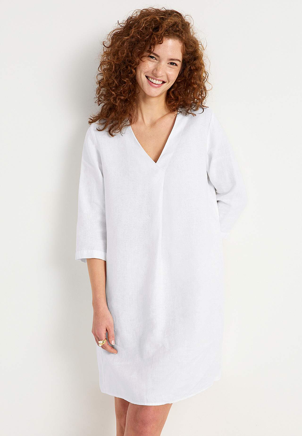 Linen Premium dress with v neckline