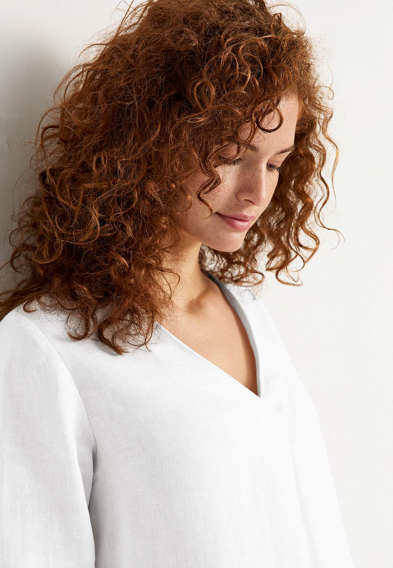 Linen Premium dress with v neckline