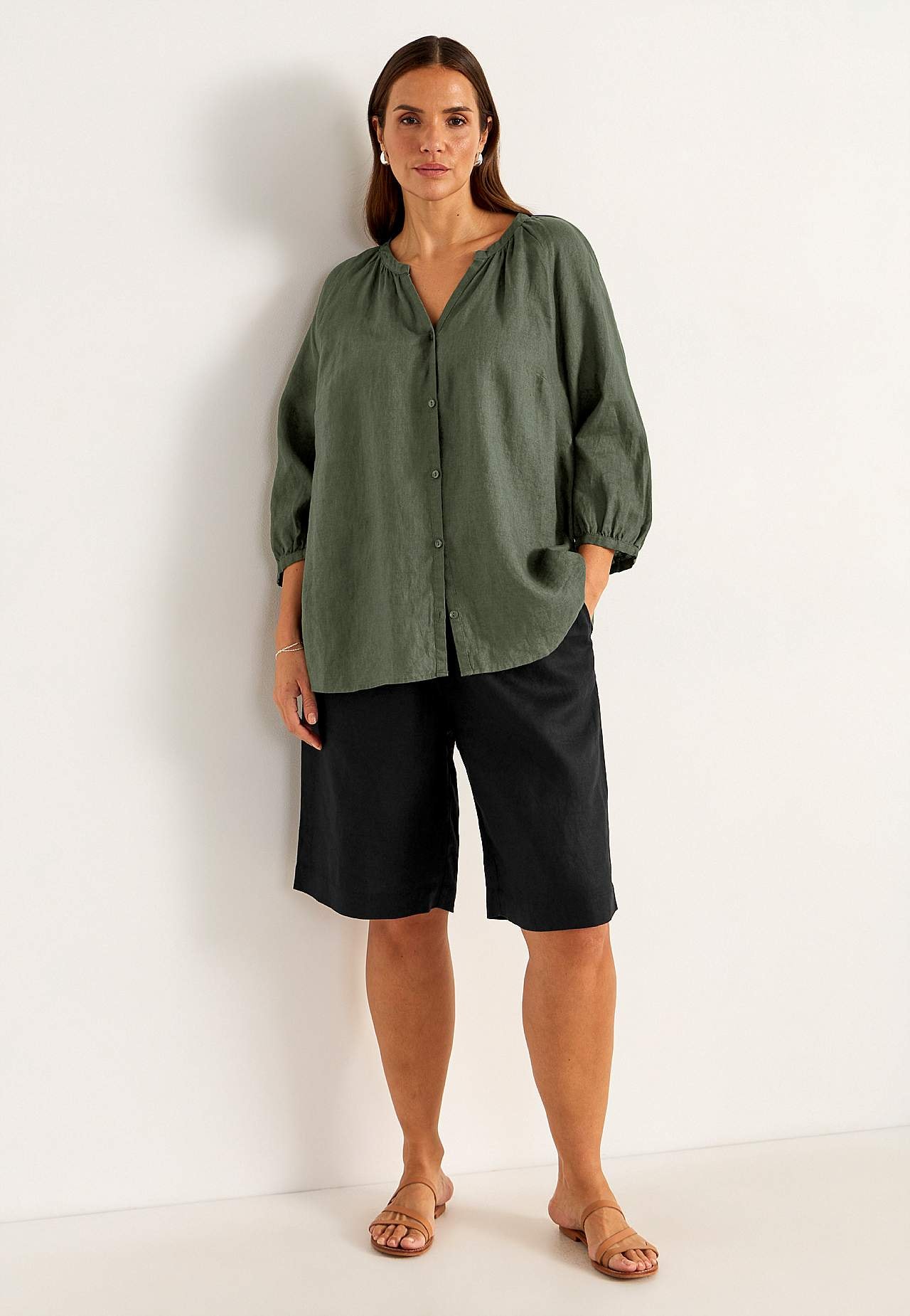 Linen Premium shorts with elastic at the waist