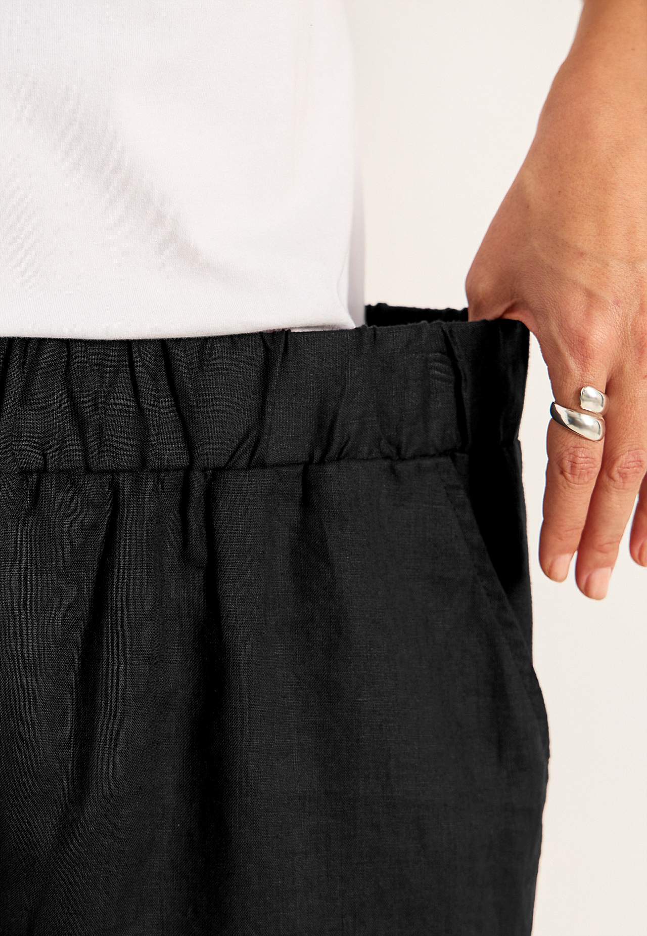 Linen Premium shorts with elastic at the waist