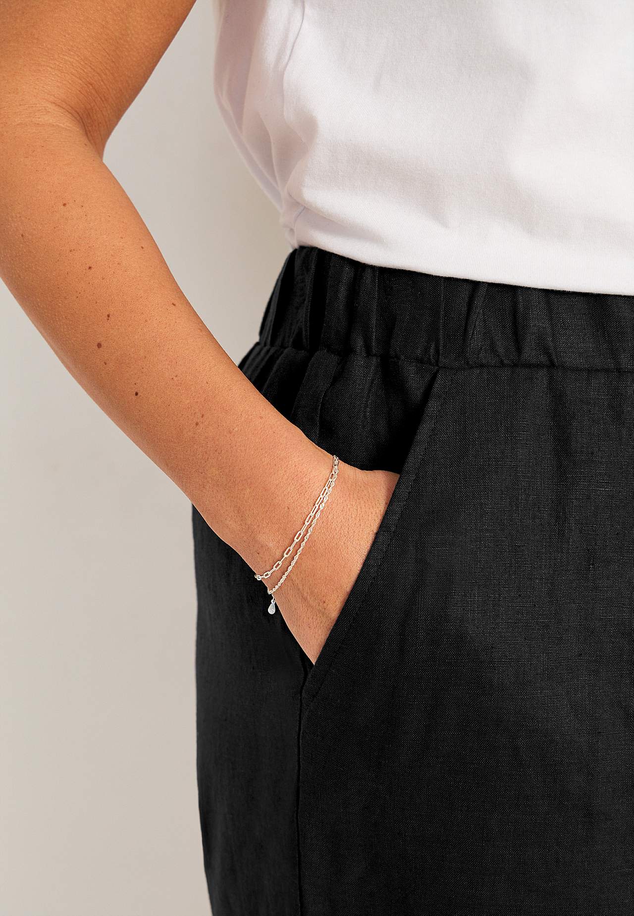 Linen Premium shorts with elastic at the waist