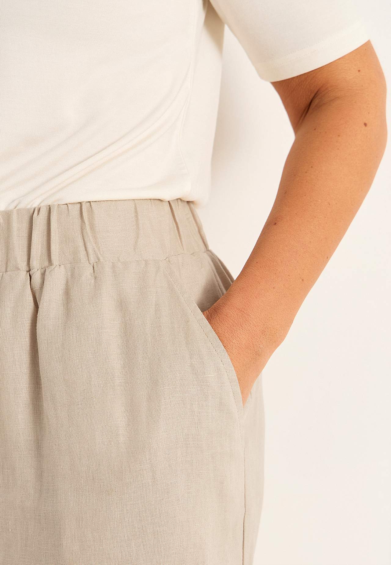 Linen Premium shorts with elastic at the waist
