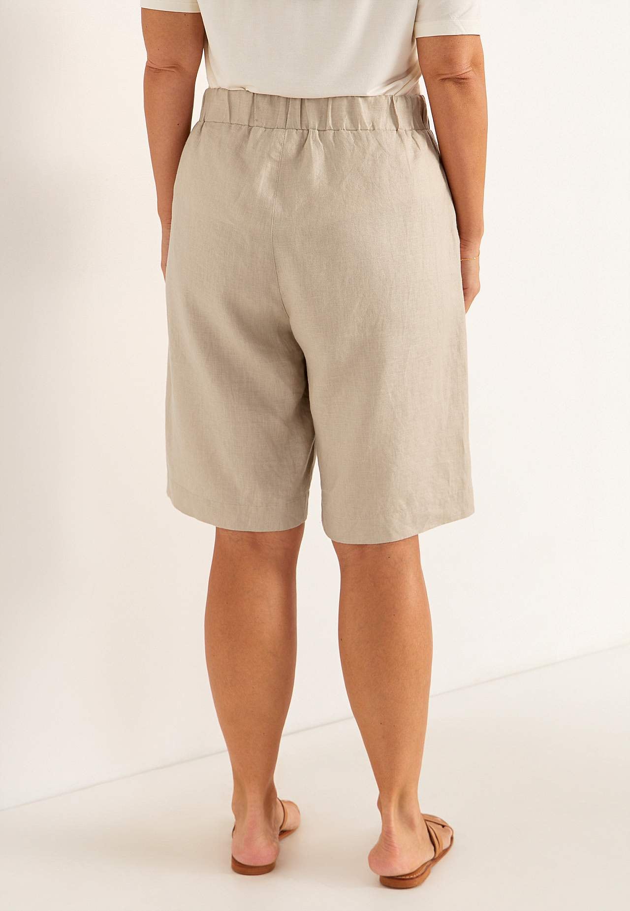 Linen Premium shorts with elastic at the waist
