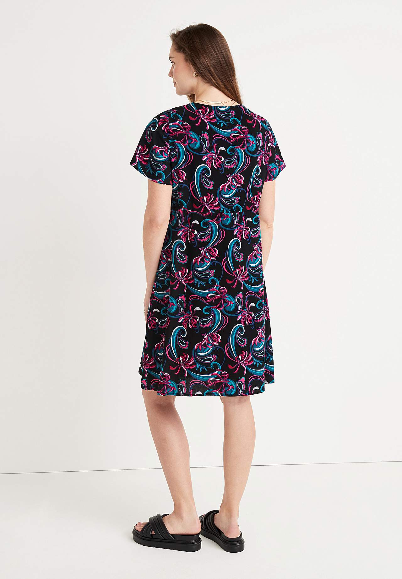 Patterned viscose dress with short sleeves Jennifer