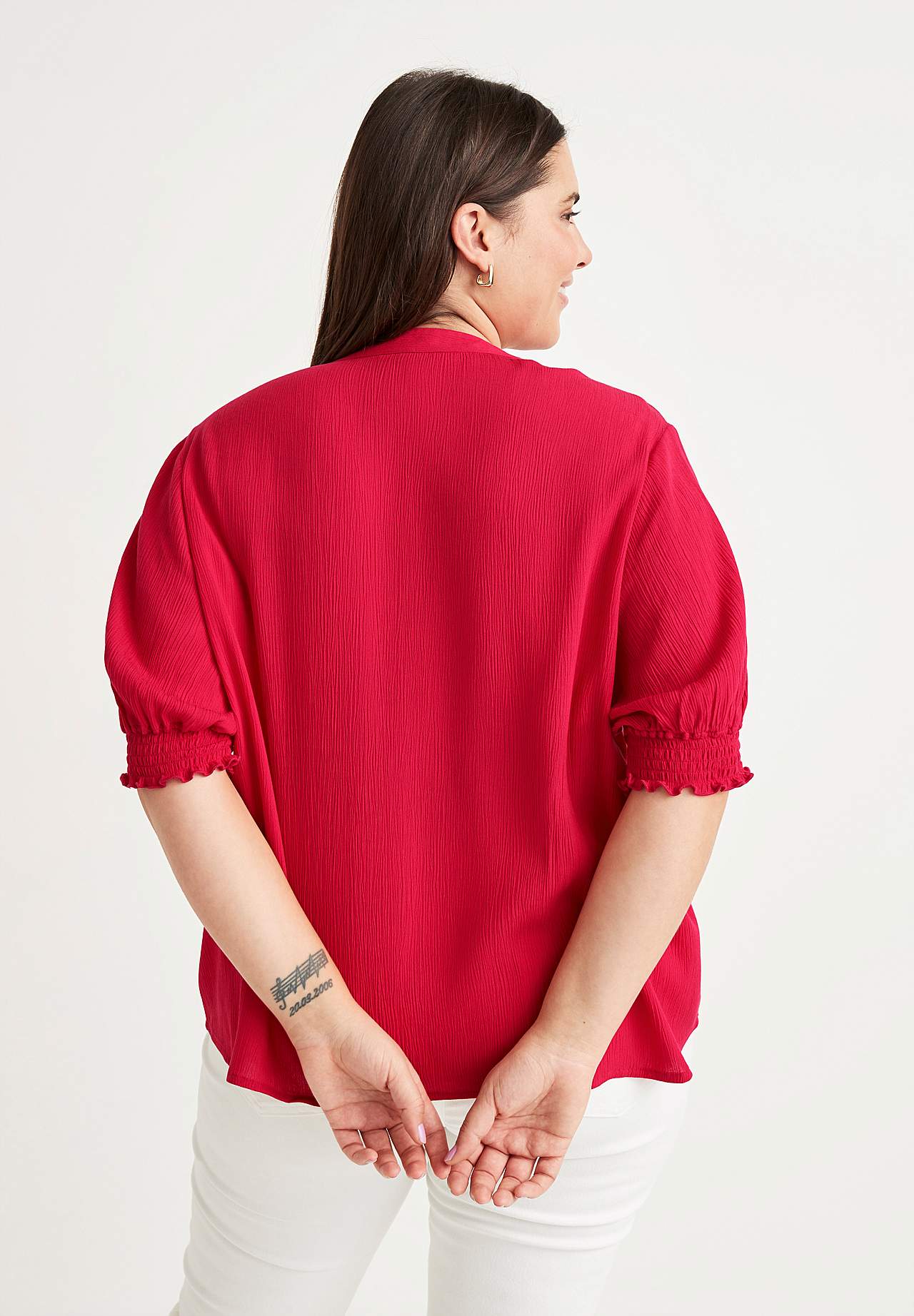 Crepe blouse with smocking Mia