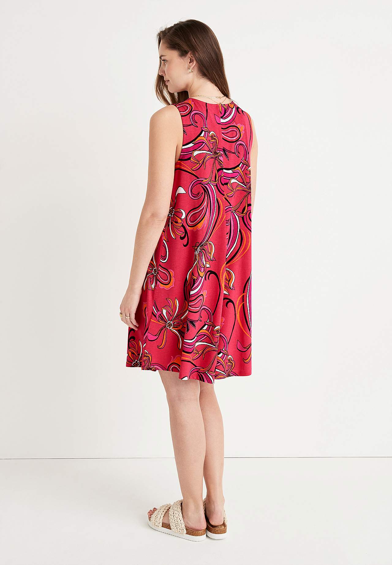 V-neck, sleeveless jersey dress