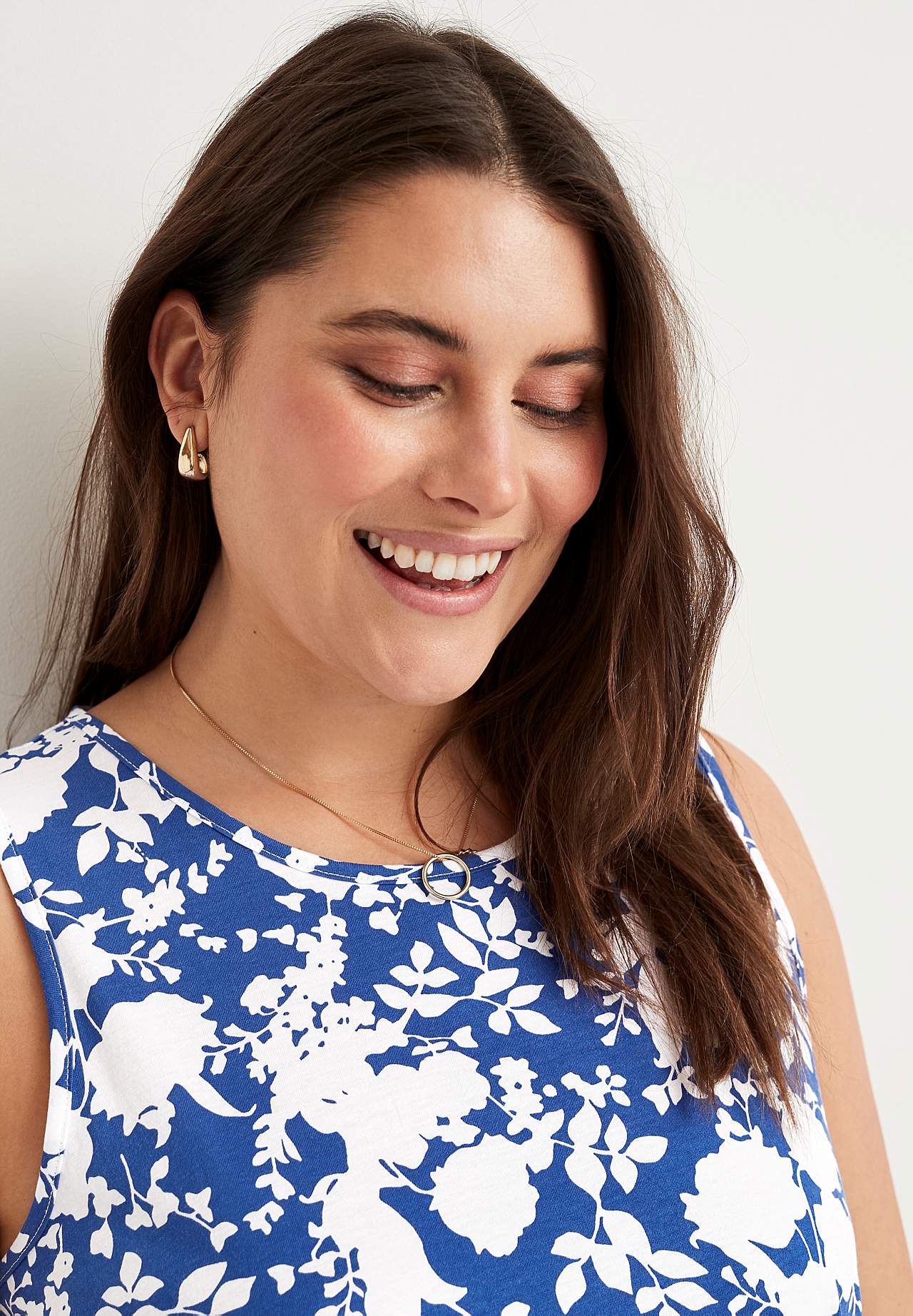 Sleeveless jersey top