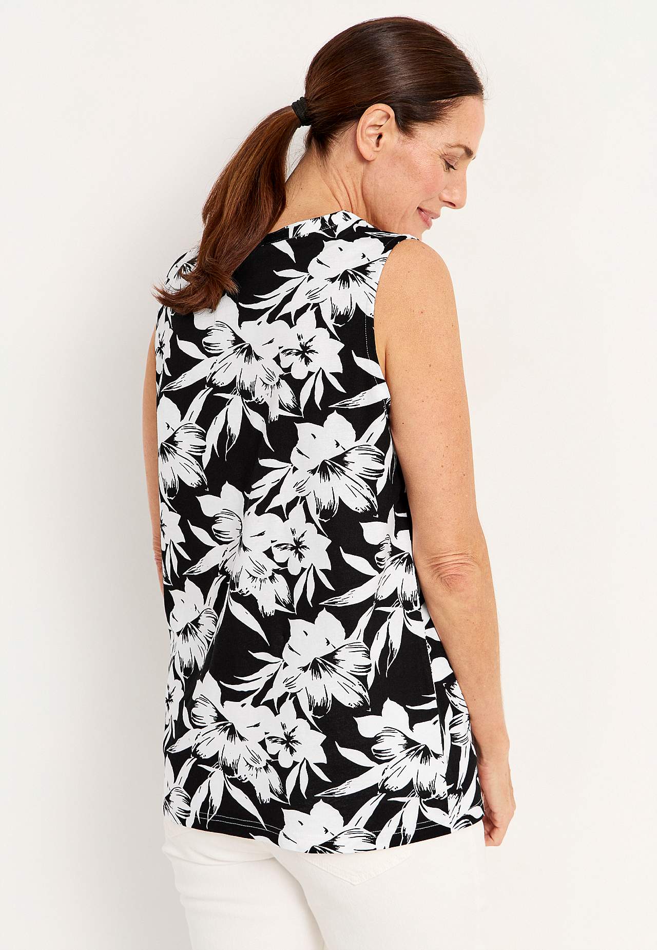 Sleeveless top in organic cotton 2-pack