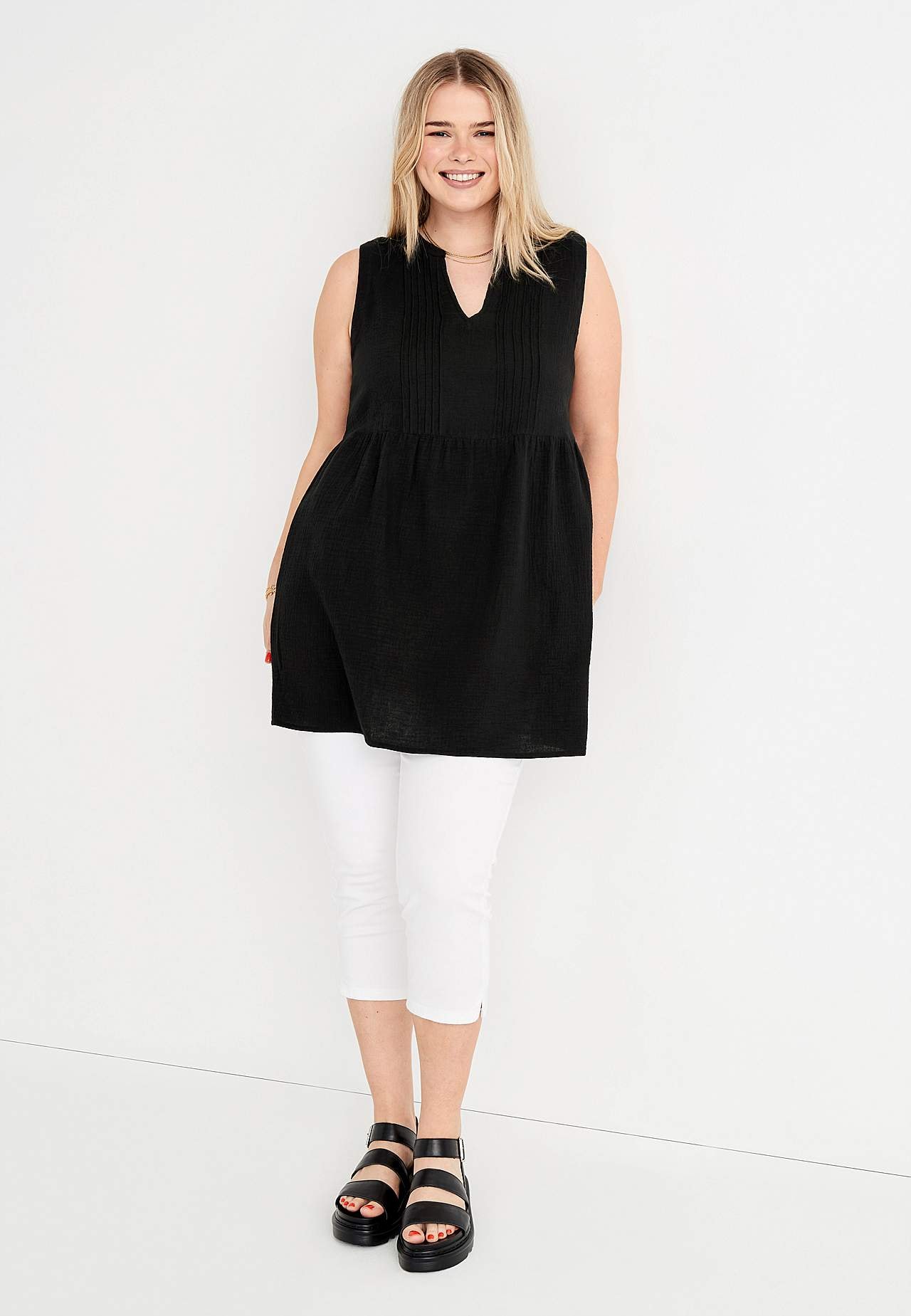 Sleeveless tunic