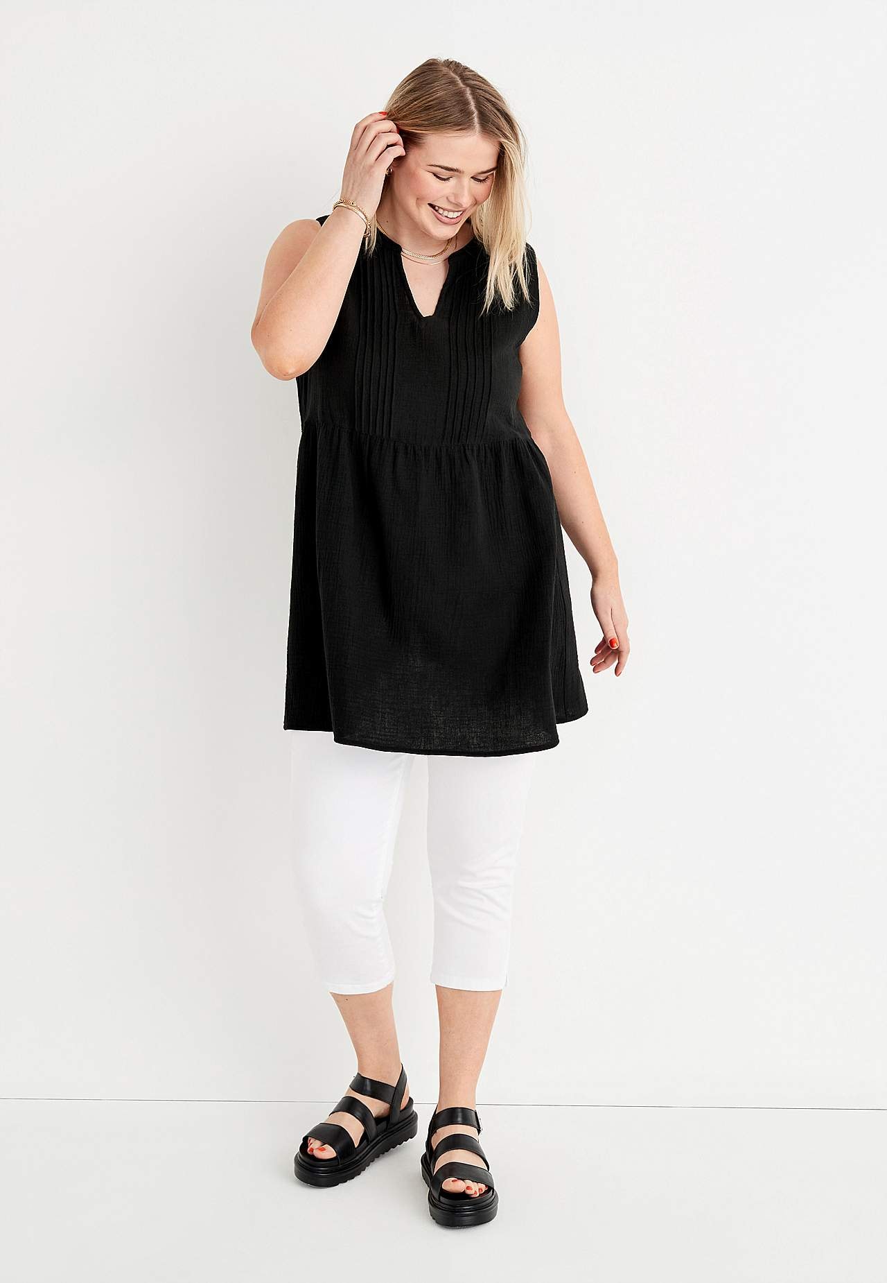 Sleeveless tunic