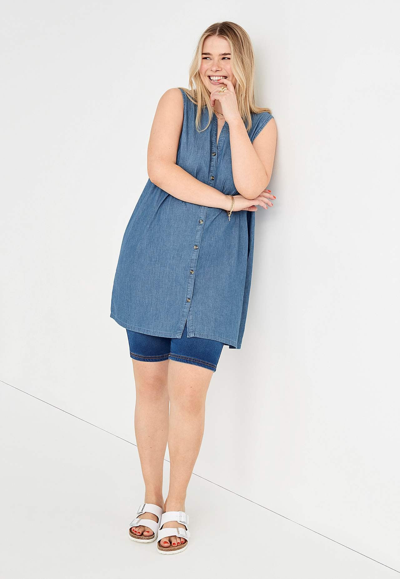 Sleeveless denim tunic