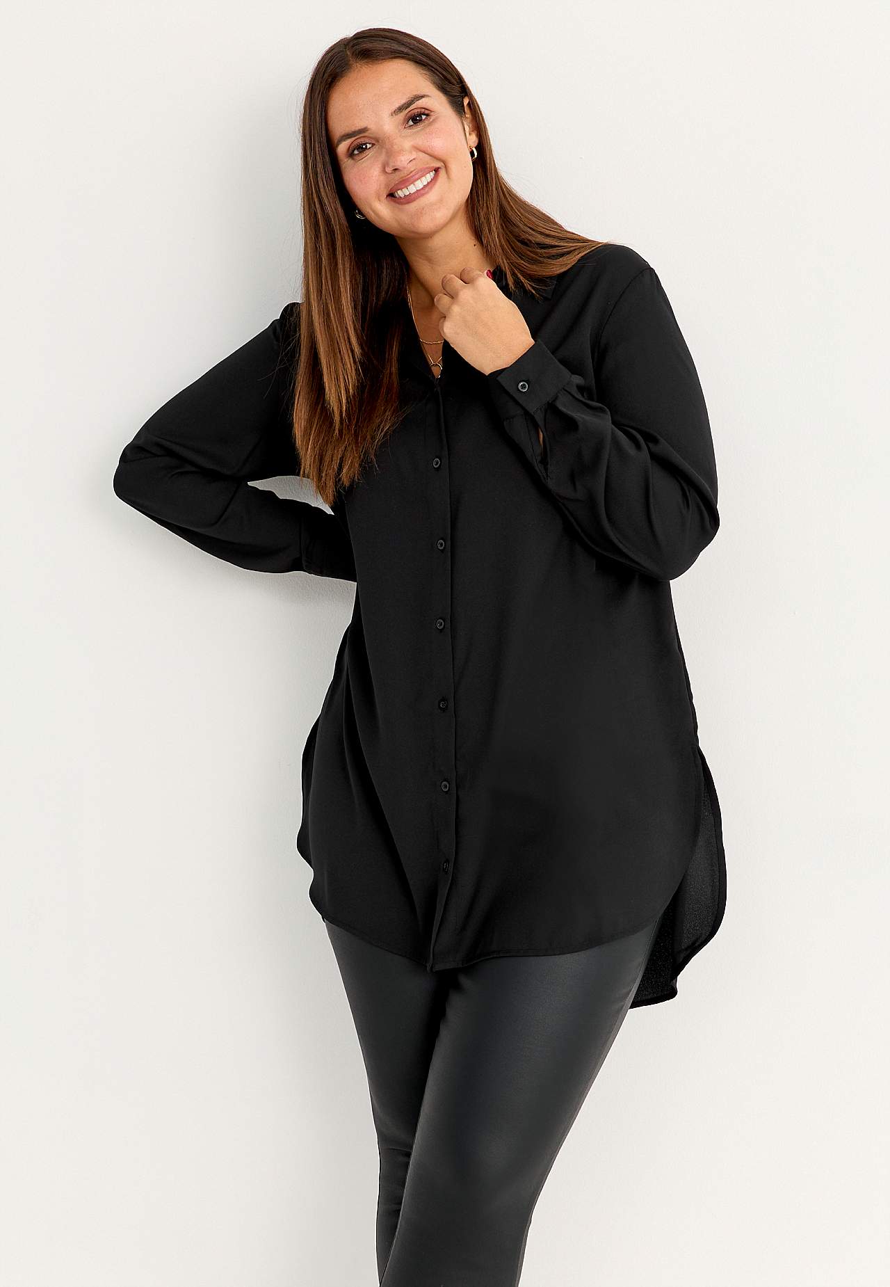 Long shirt with buttons