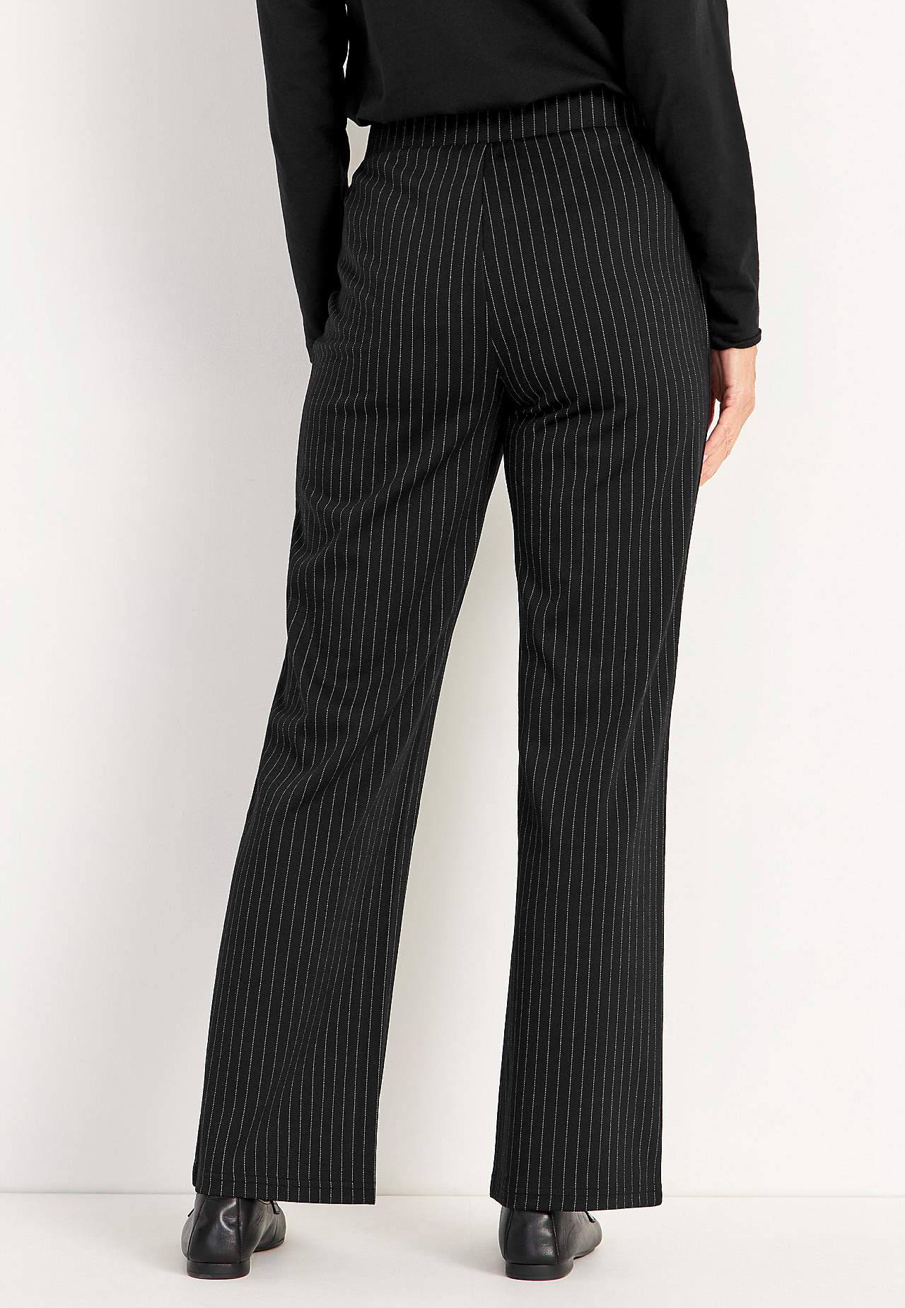 Jersey pants with straight legs