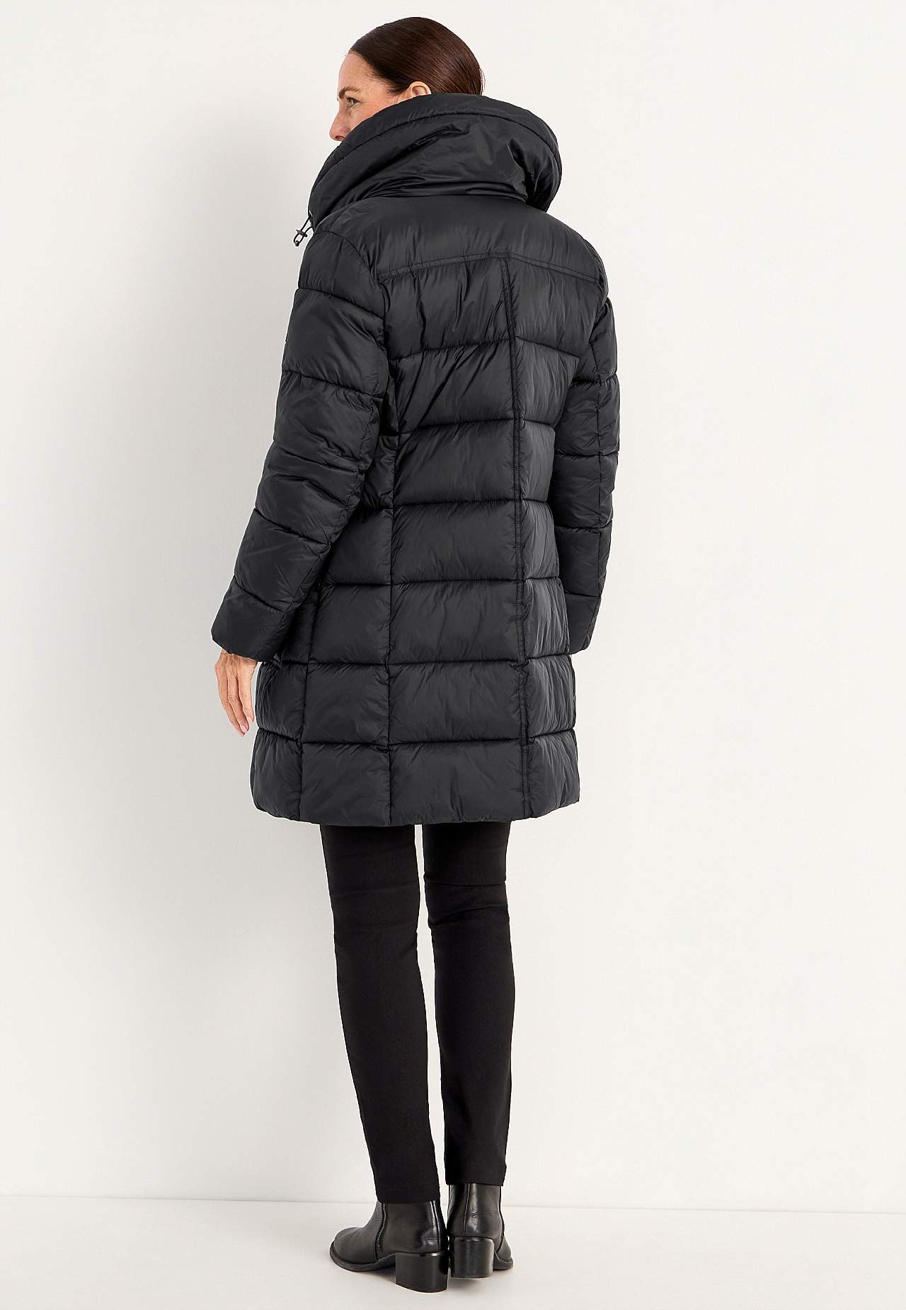 Jacket with soft down feel