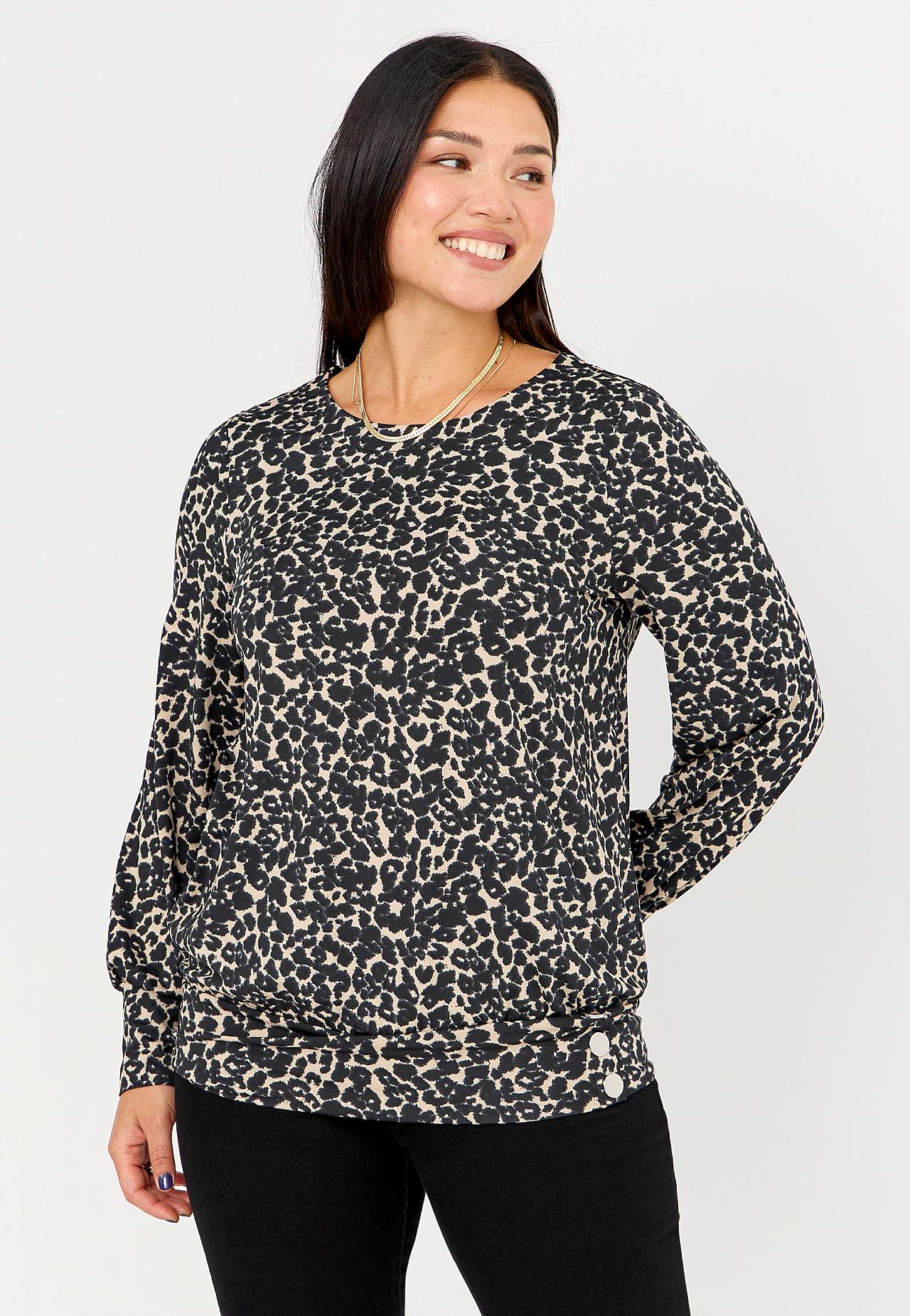 Patterned jersey top with button decor