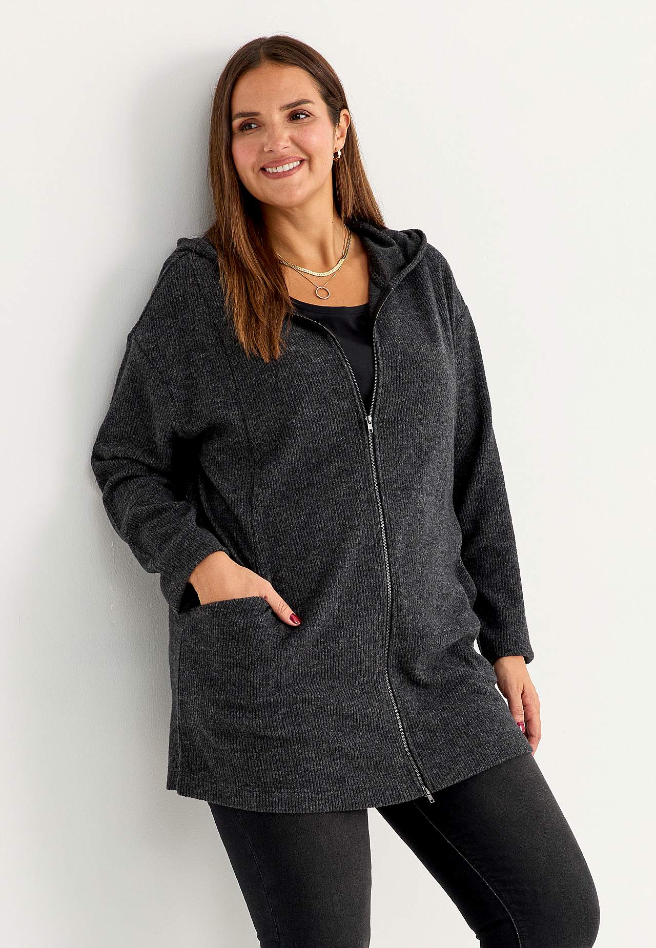 Super soft long cardigan with pockets
