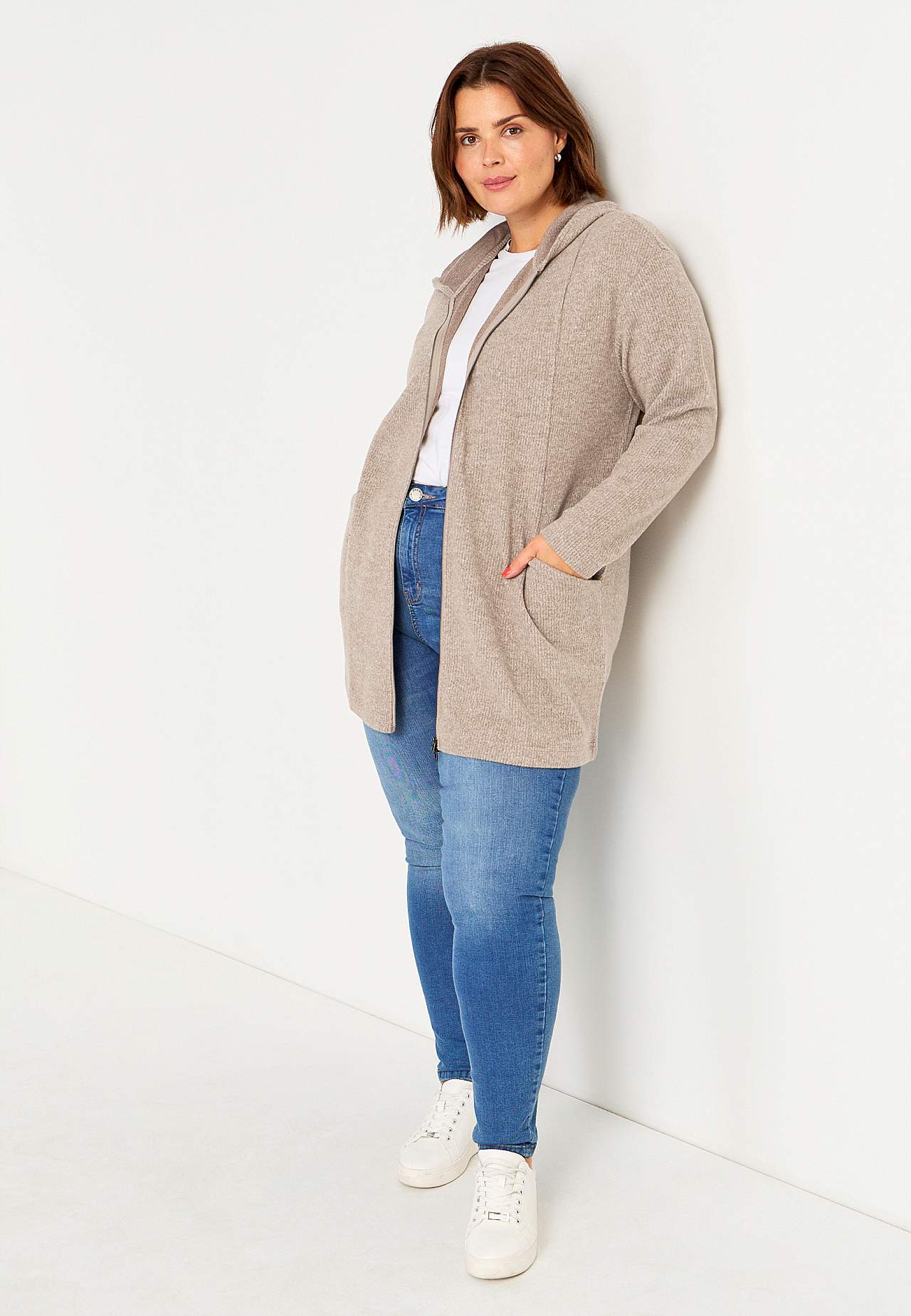 Super soft long cardigan with pockets