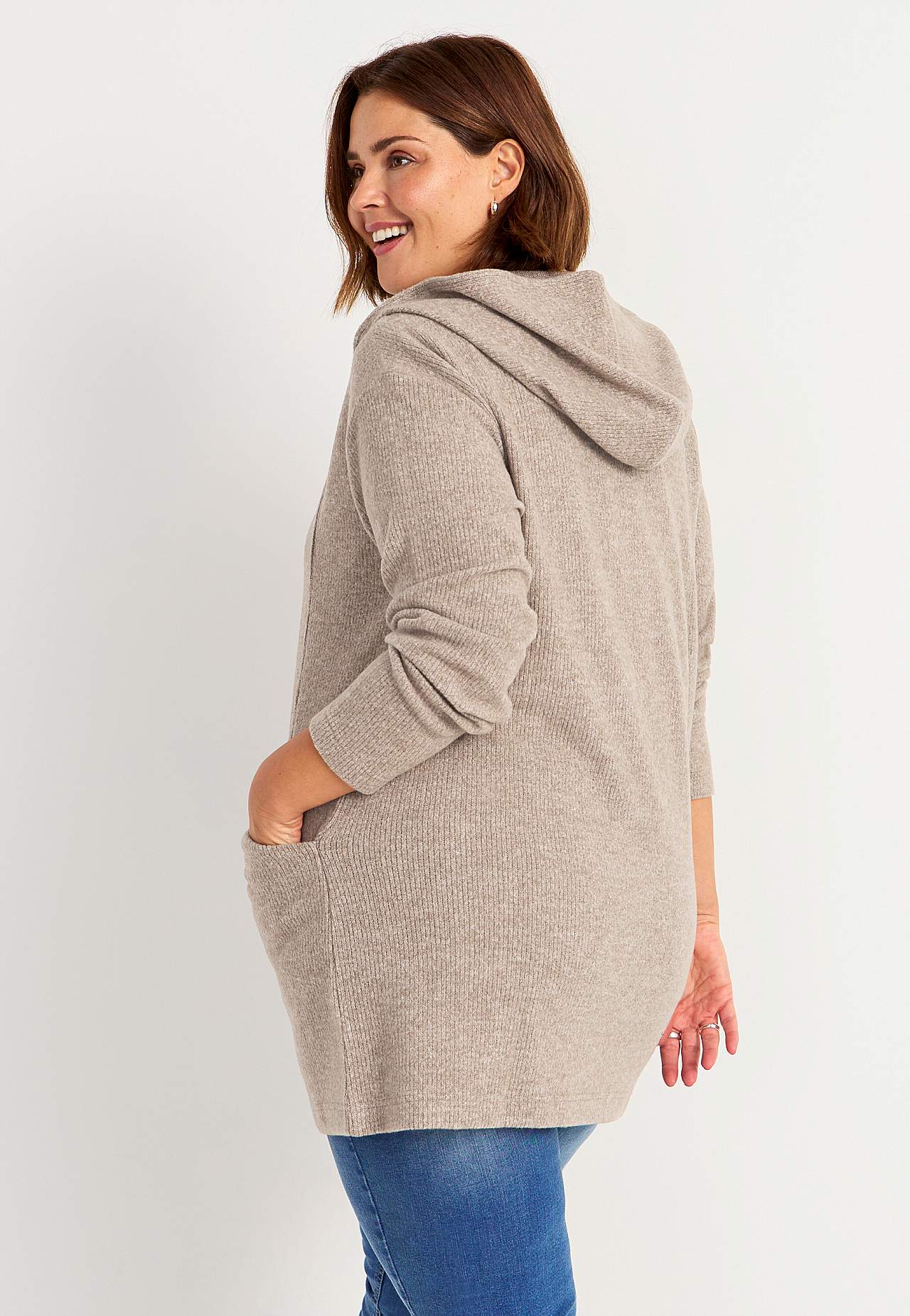 Super soft long cardigan with pockets