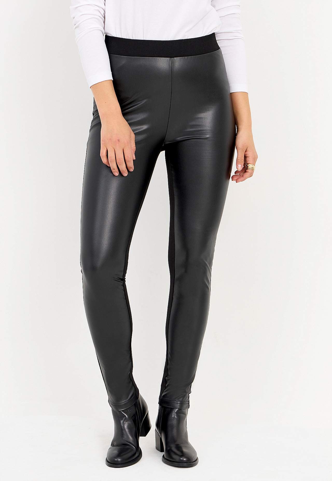 Leggings with coated front section