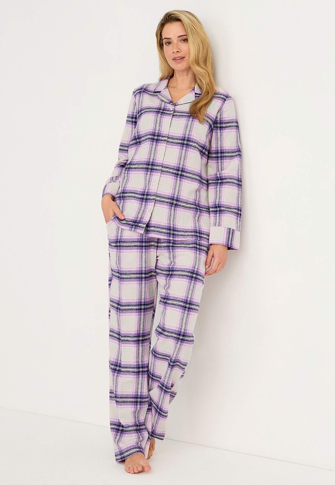 Checked pyjamas in flannel