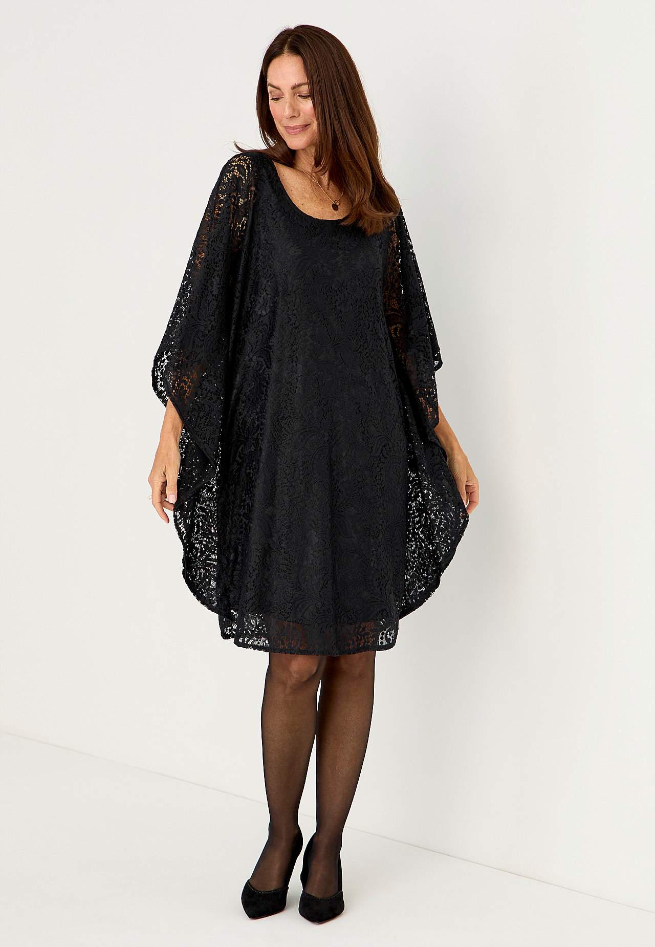 Short lace dress