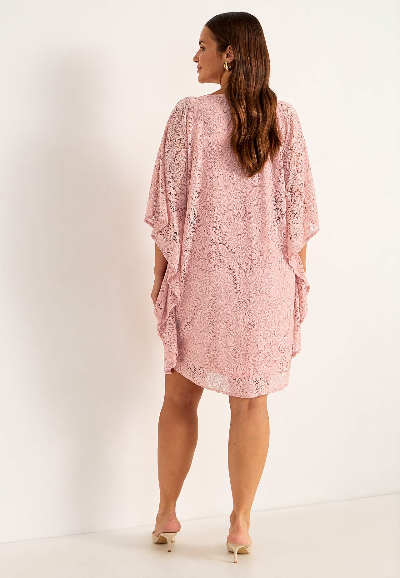Short lace dress