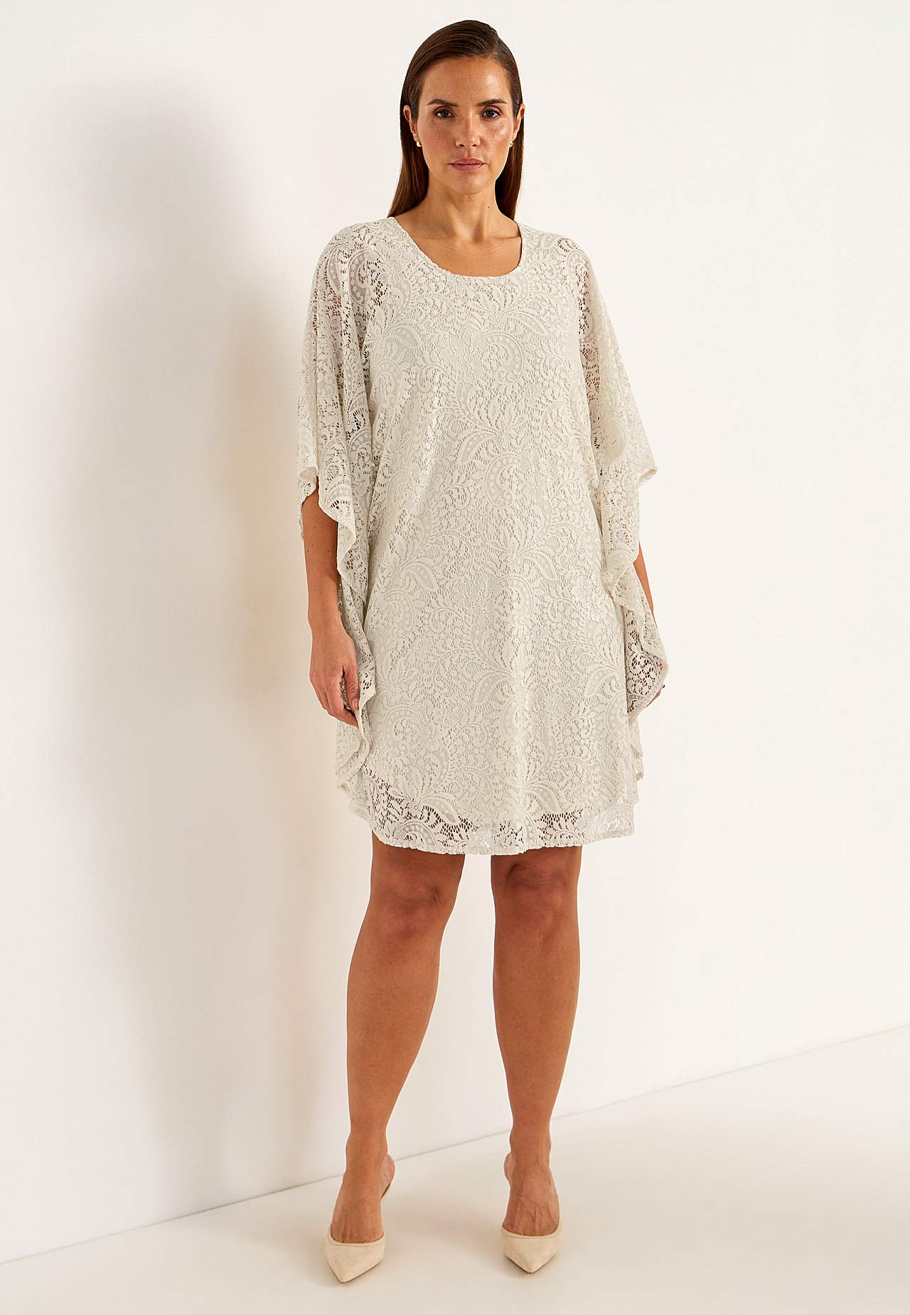 Short lace dress