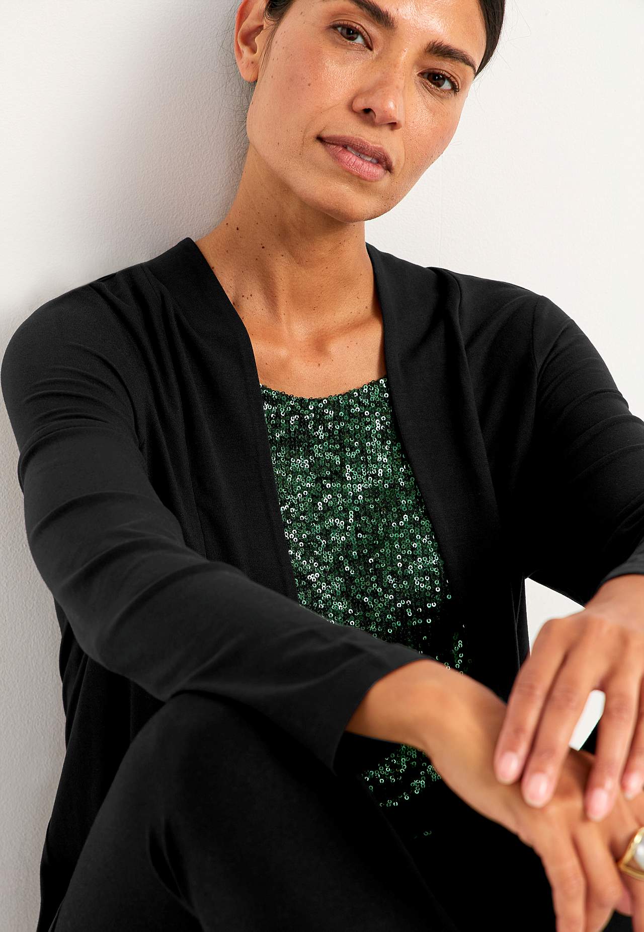 Long-sleeved 2-in-1 top with sequins