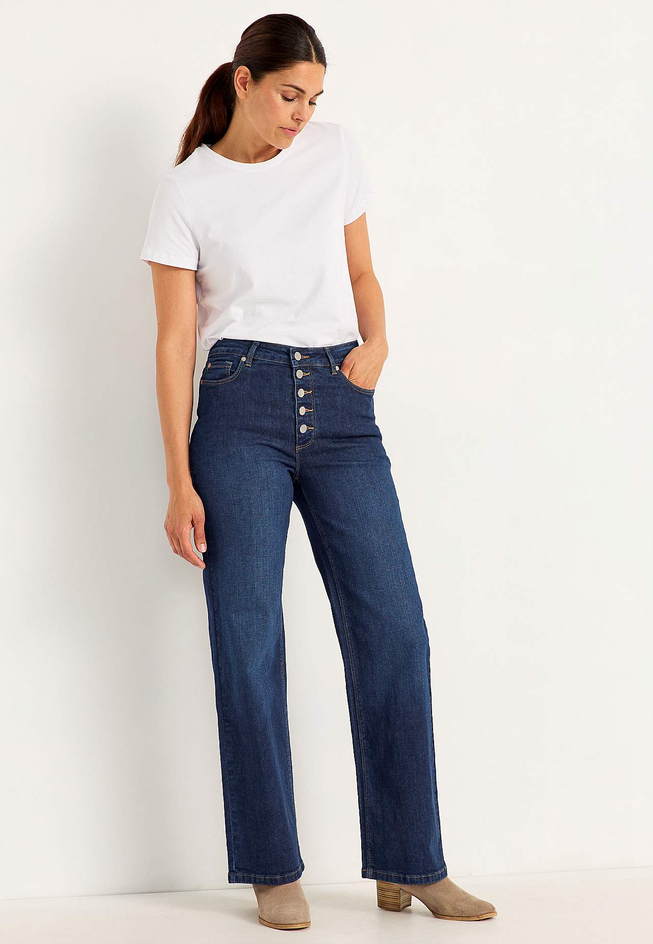 Stretch jeans with high waist