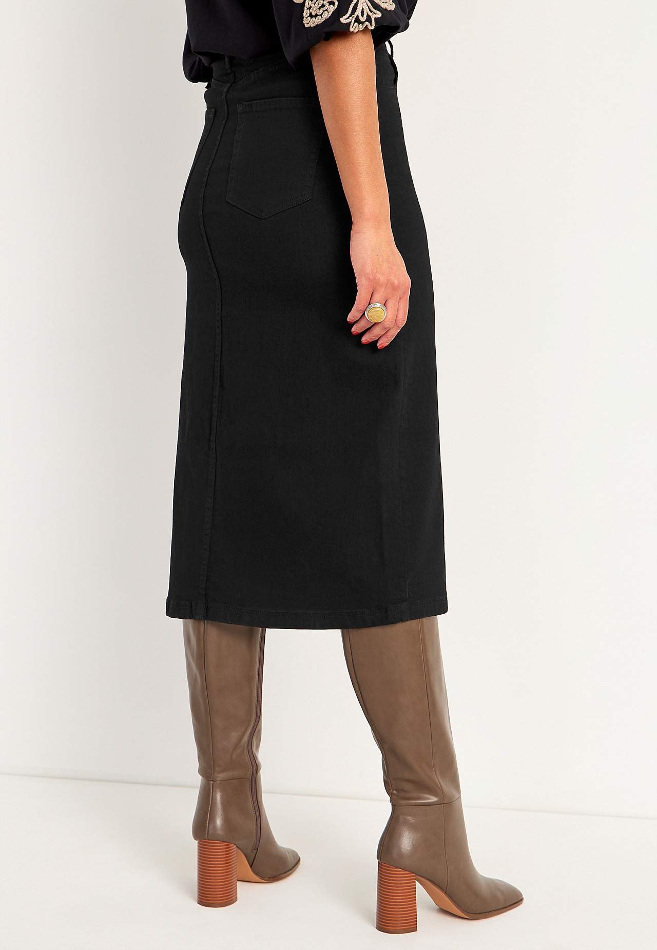 Denim skirt with slit at front