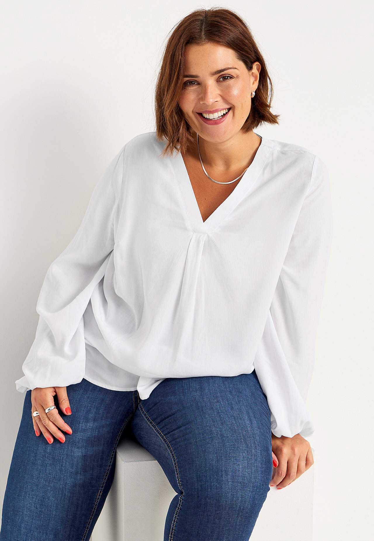 Long-sleeved blouse