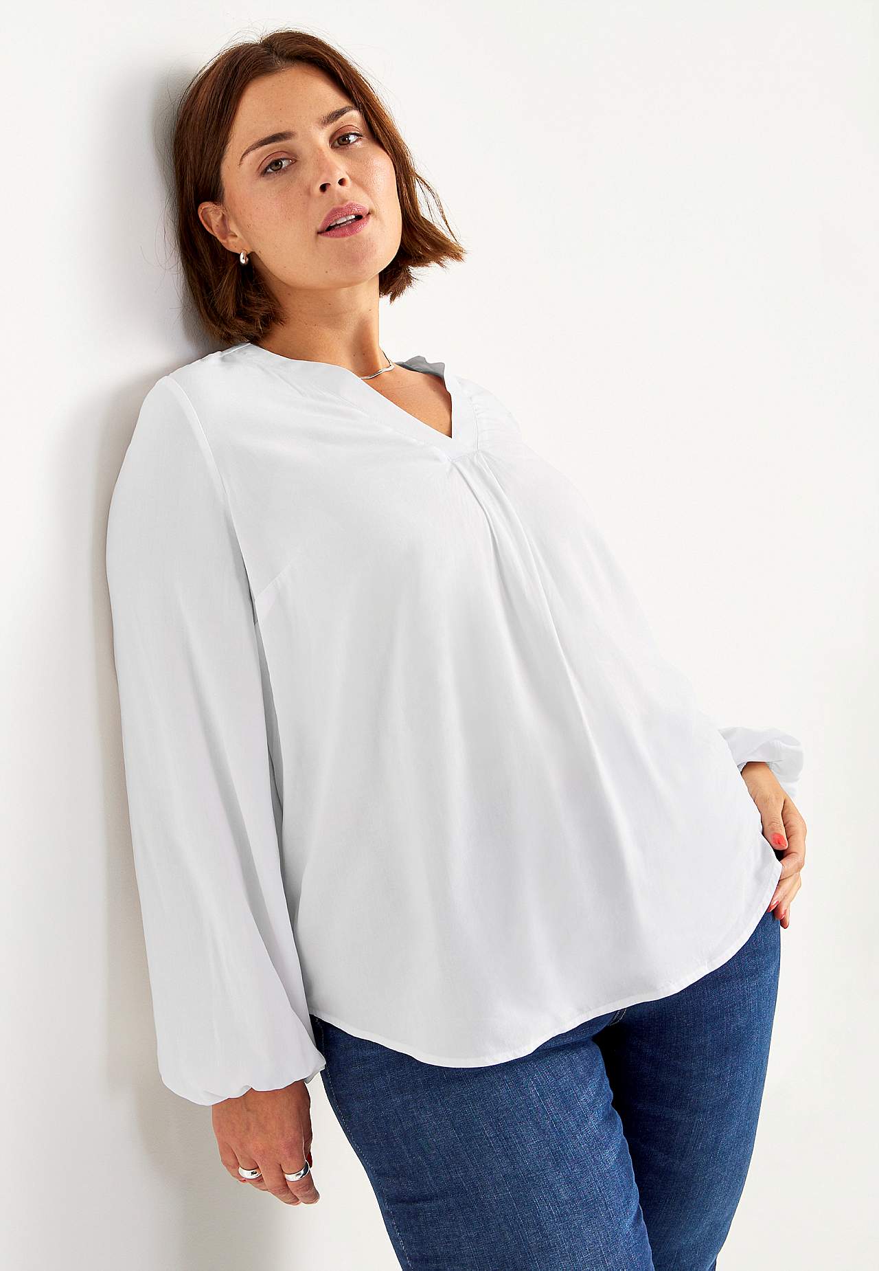Long-sleeved blouse