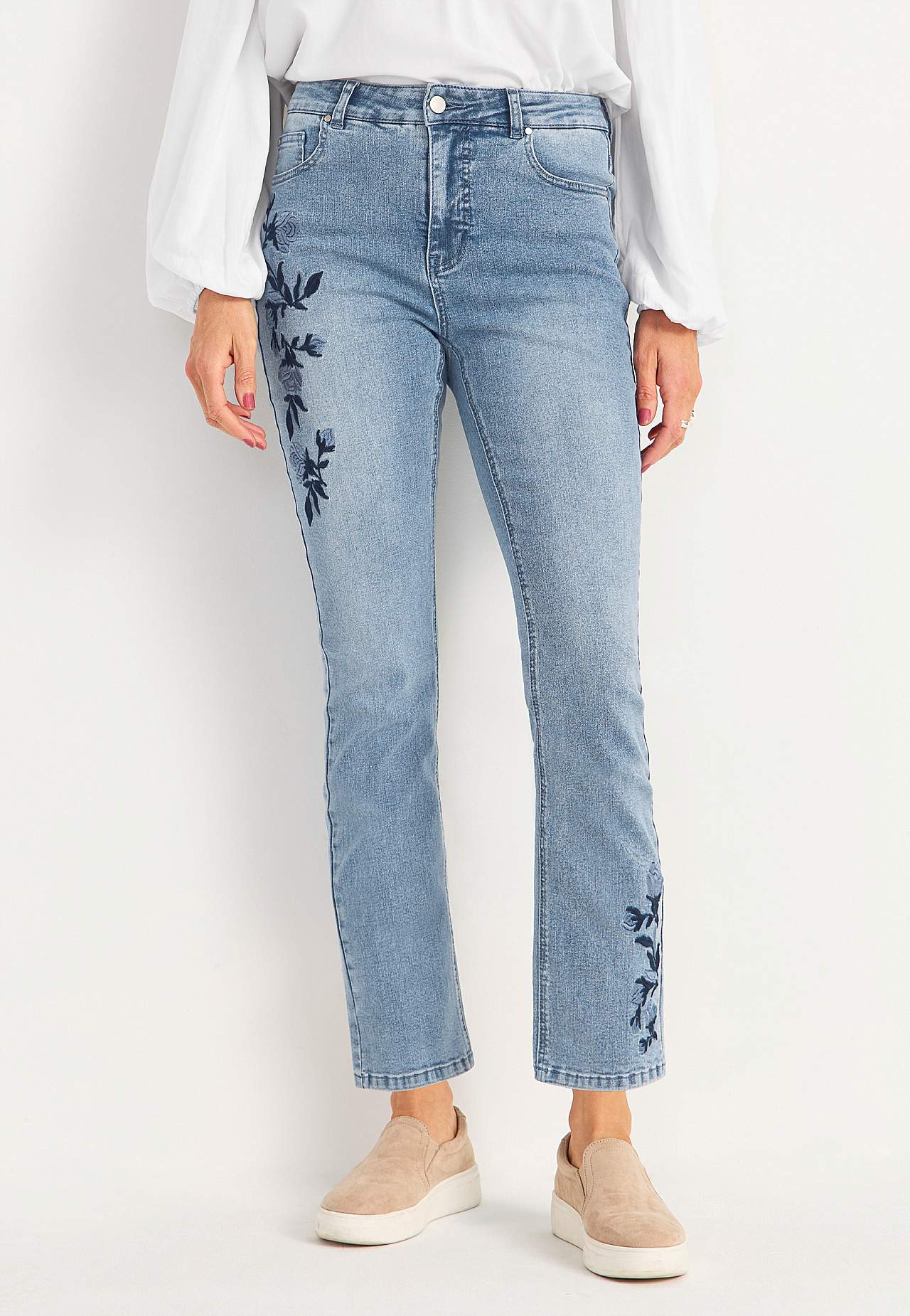 Ankle jeans with embroidery Emmy