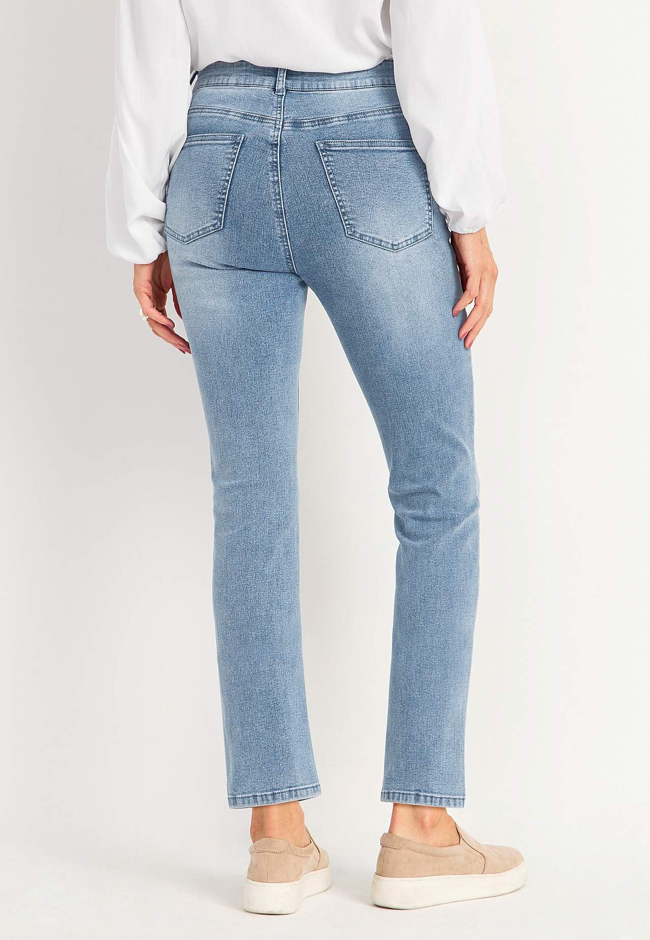 Ankle jeans with embroidery Emmy