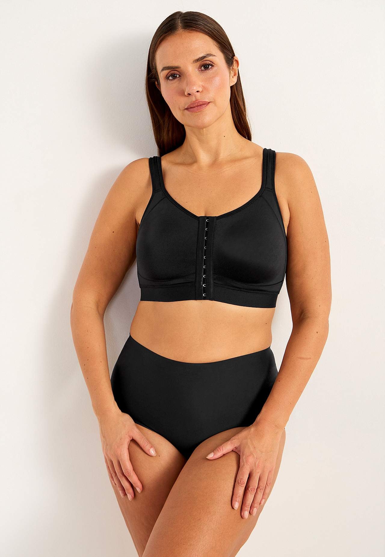 Front-closing sports bra with support Doris