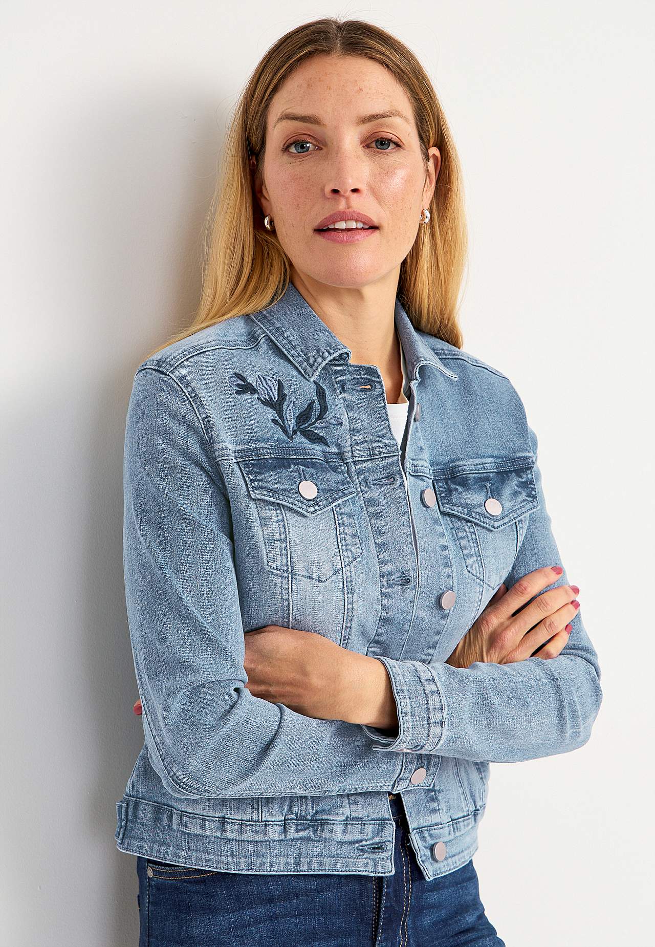 Denim jacket with embroidery Emmy