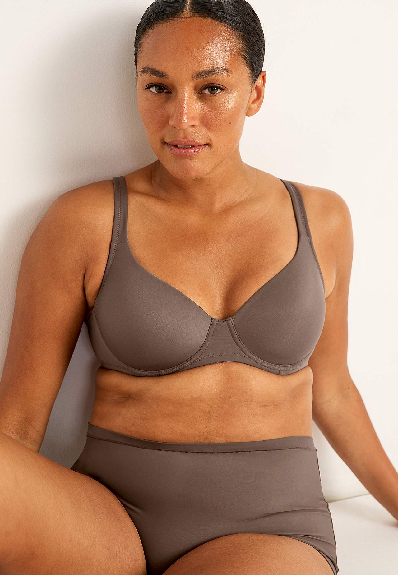Lightly padded t-shirt bra