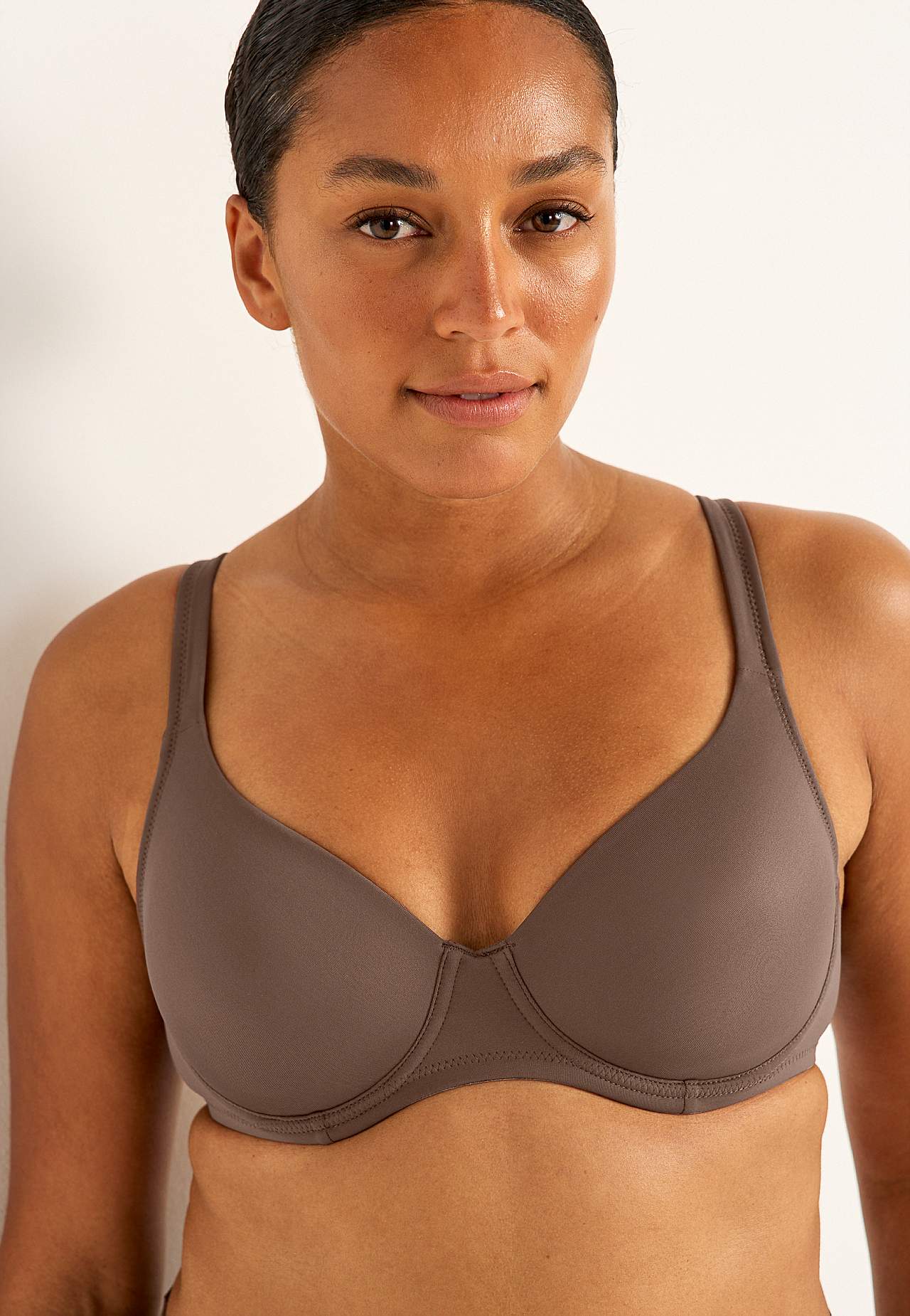 Lightly padded t-shirt bra