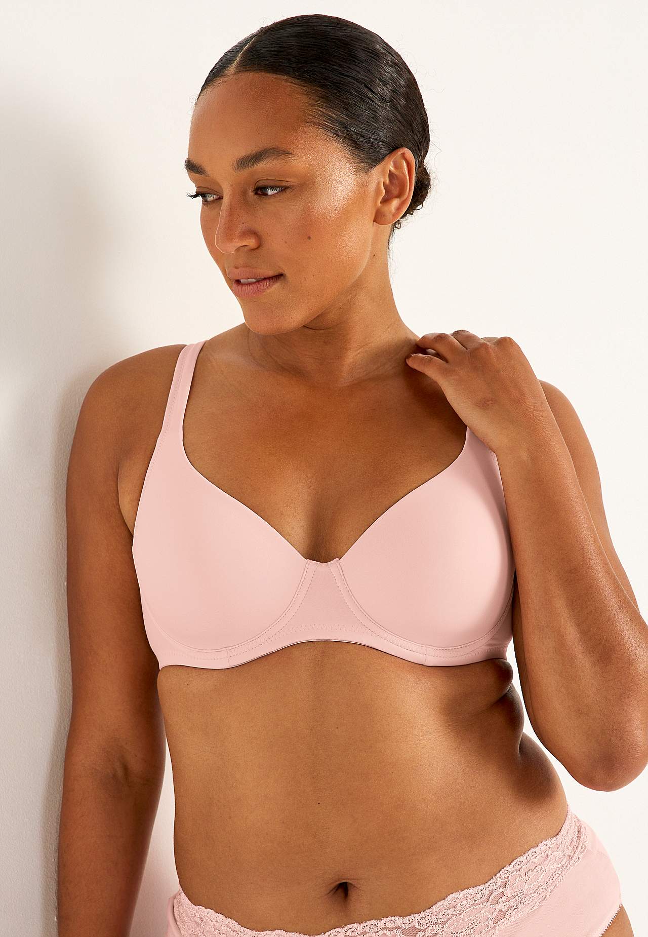 Lightly padded t-shirt bra