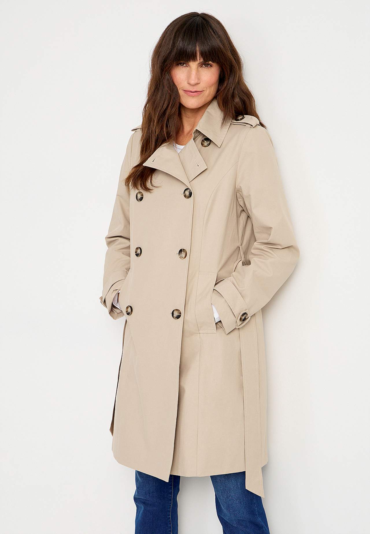 Double-breasted trenchcoat