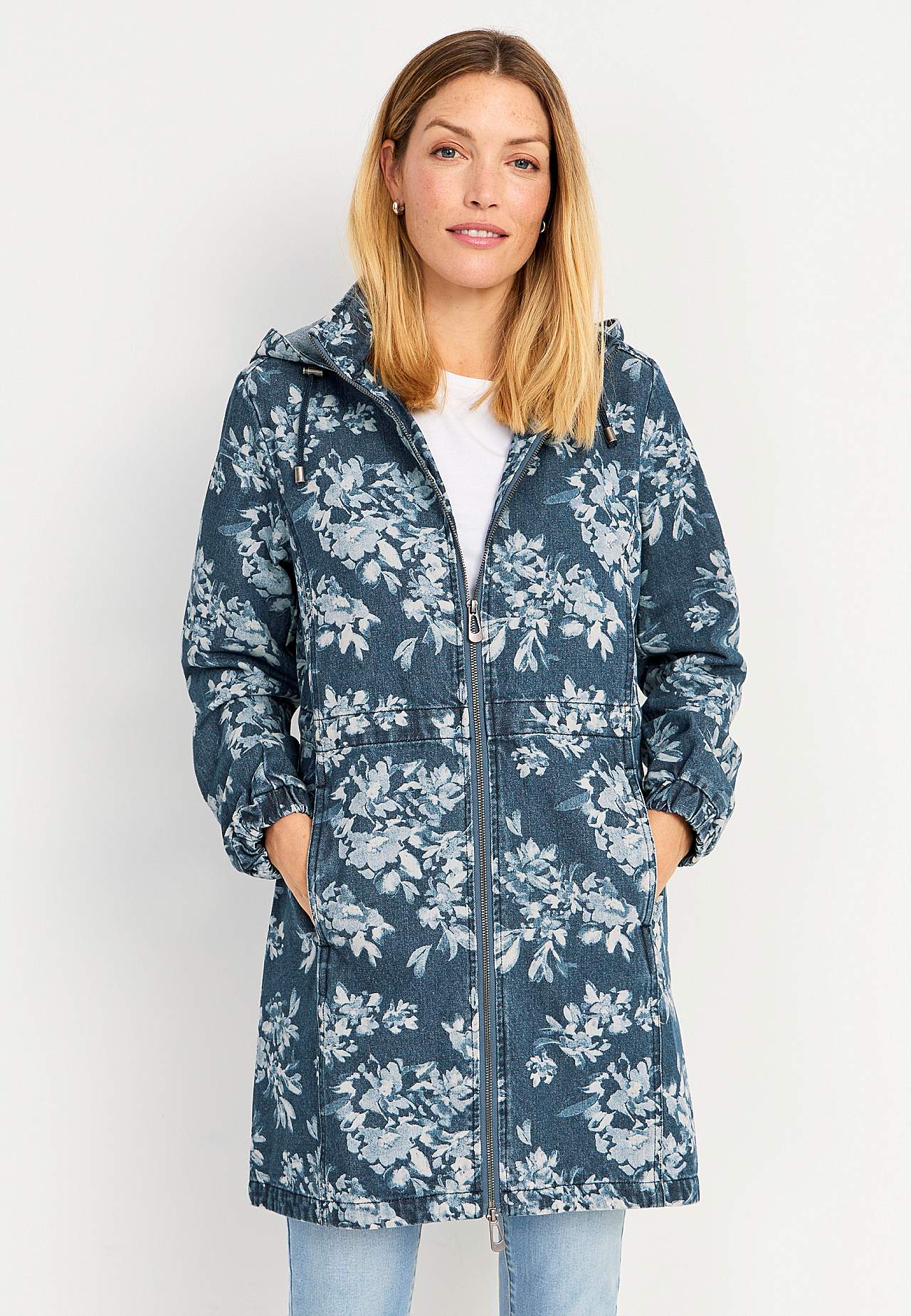 Patterned parka in denim