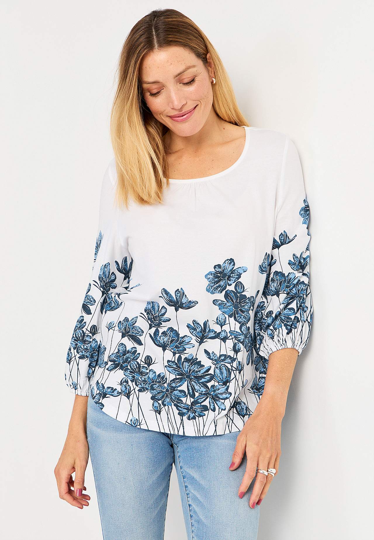 Jersey top with a flower pattern